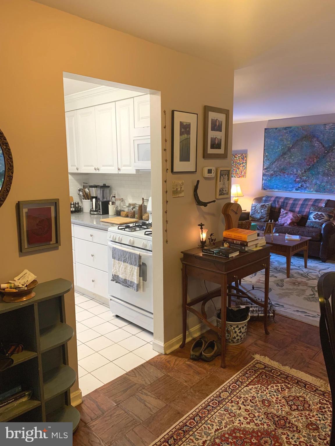 MAYFLOWER SQUARE - Residential