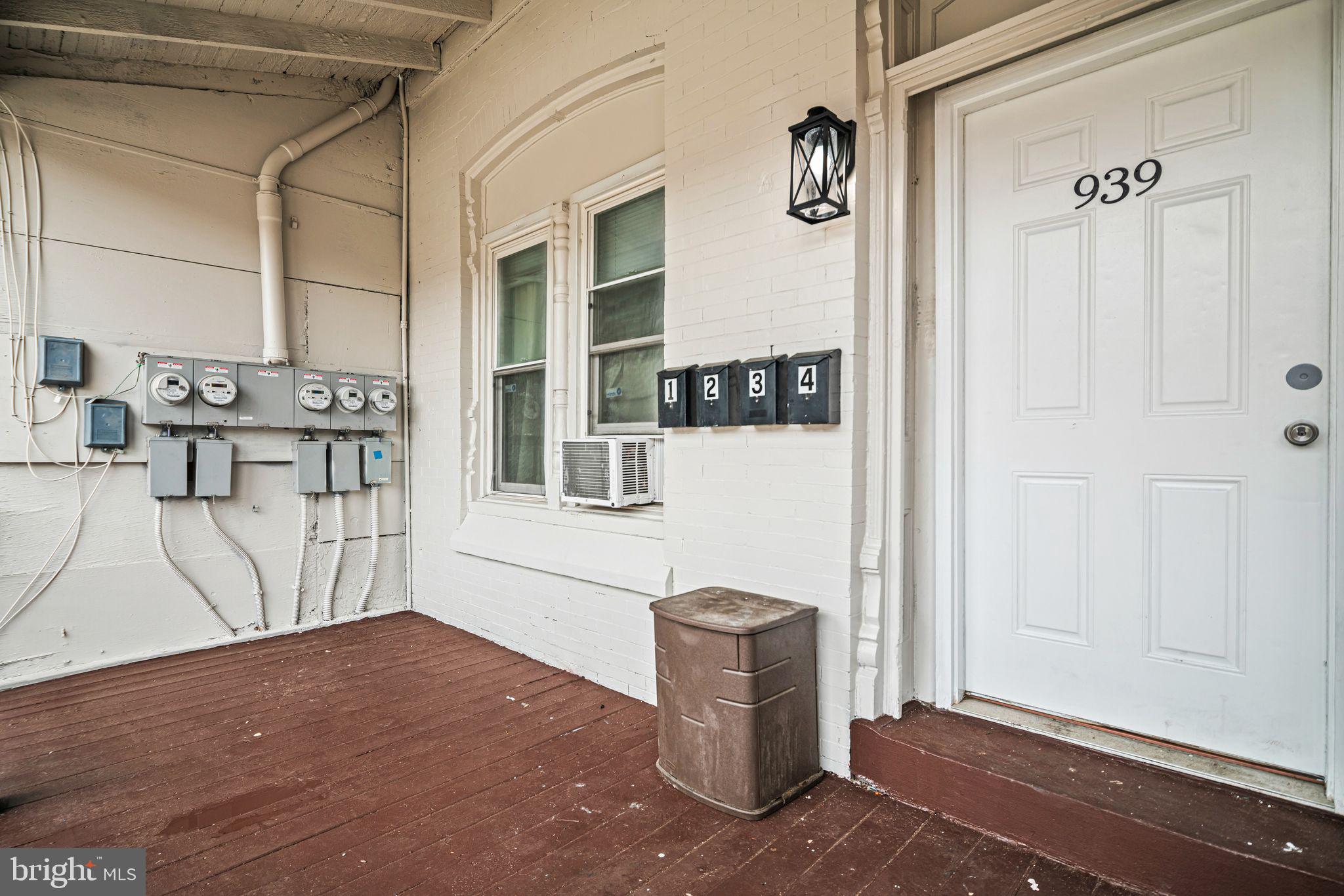 939 BELMONT AVENUE