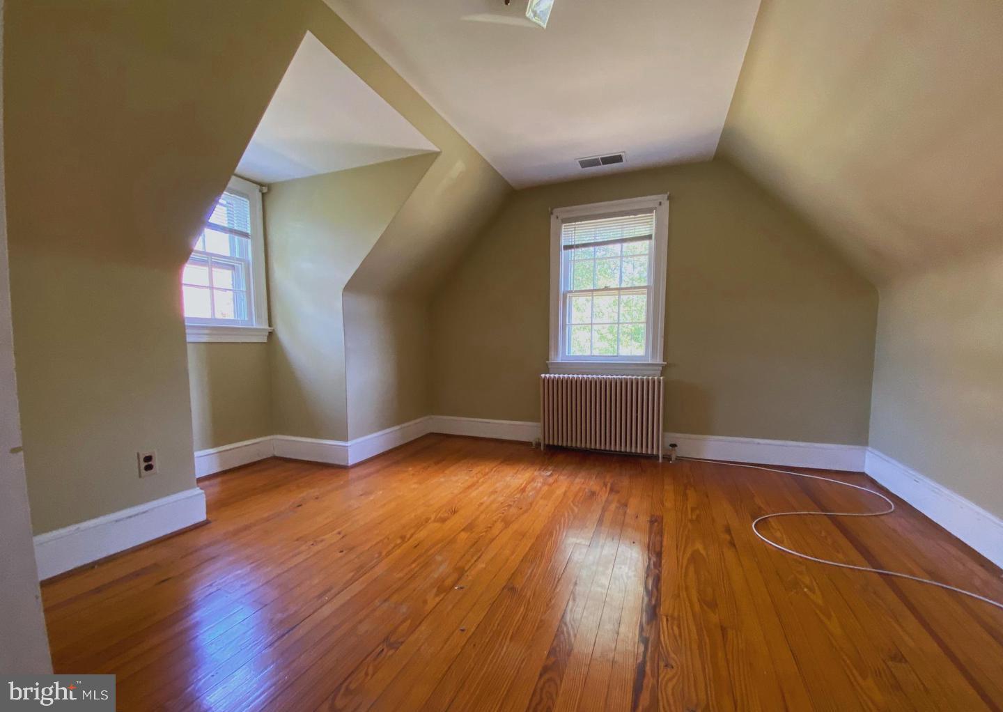 LYON VILLAGE - Residential Lease