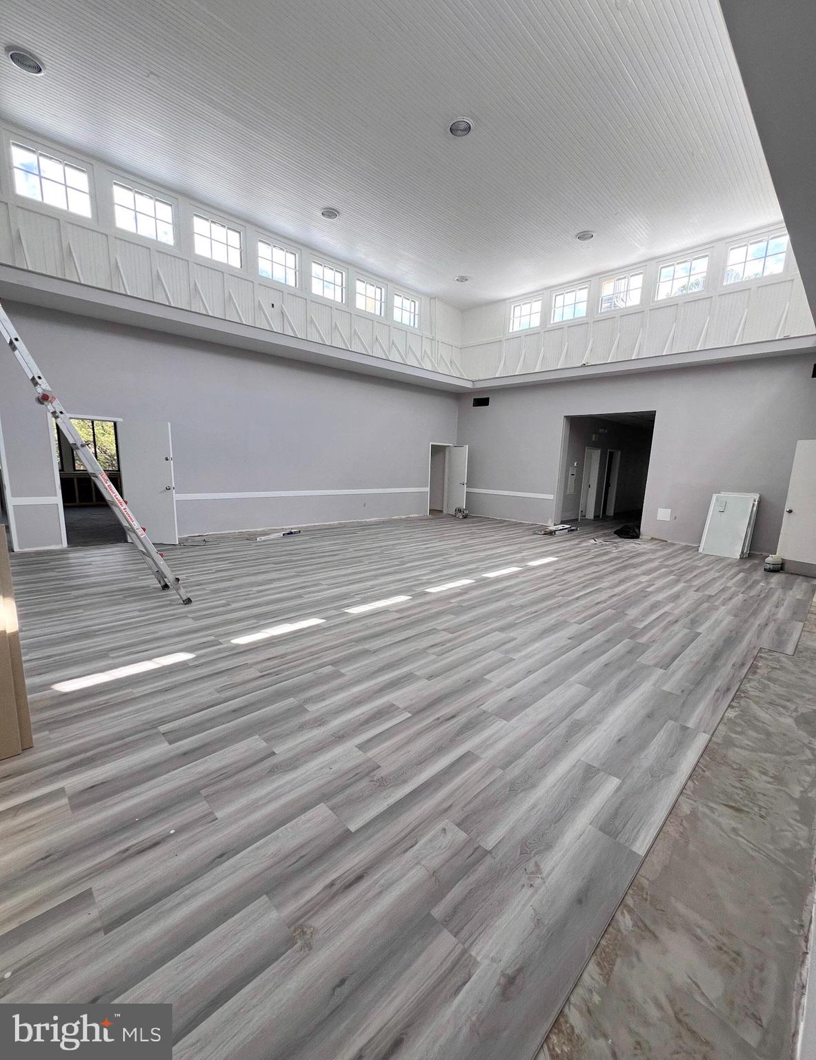 NOTTINGHAM - Commercial Sale