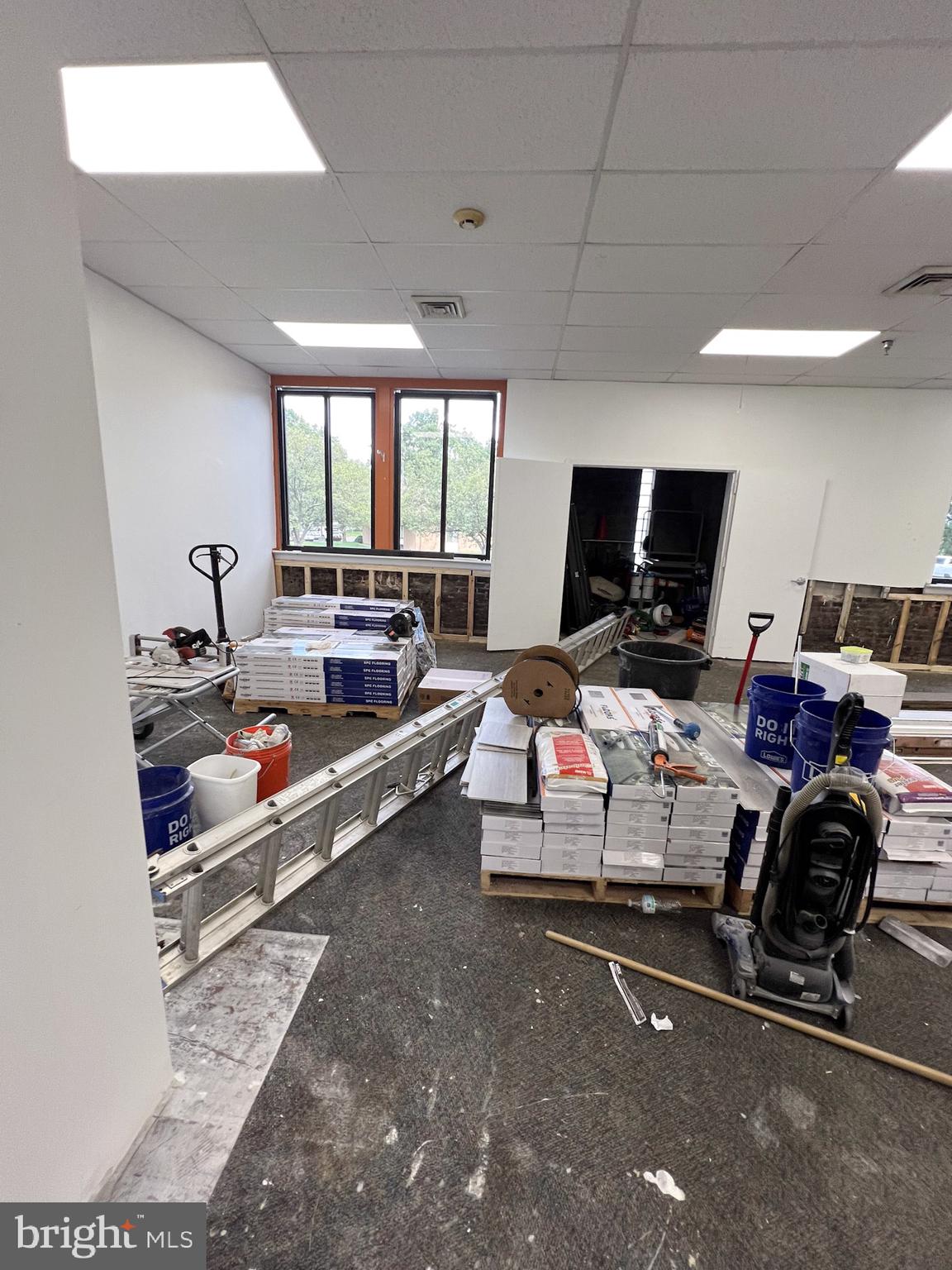 NOTTINGHAM - Commercial Sale