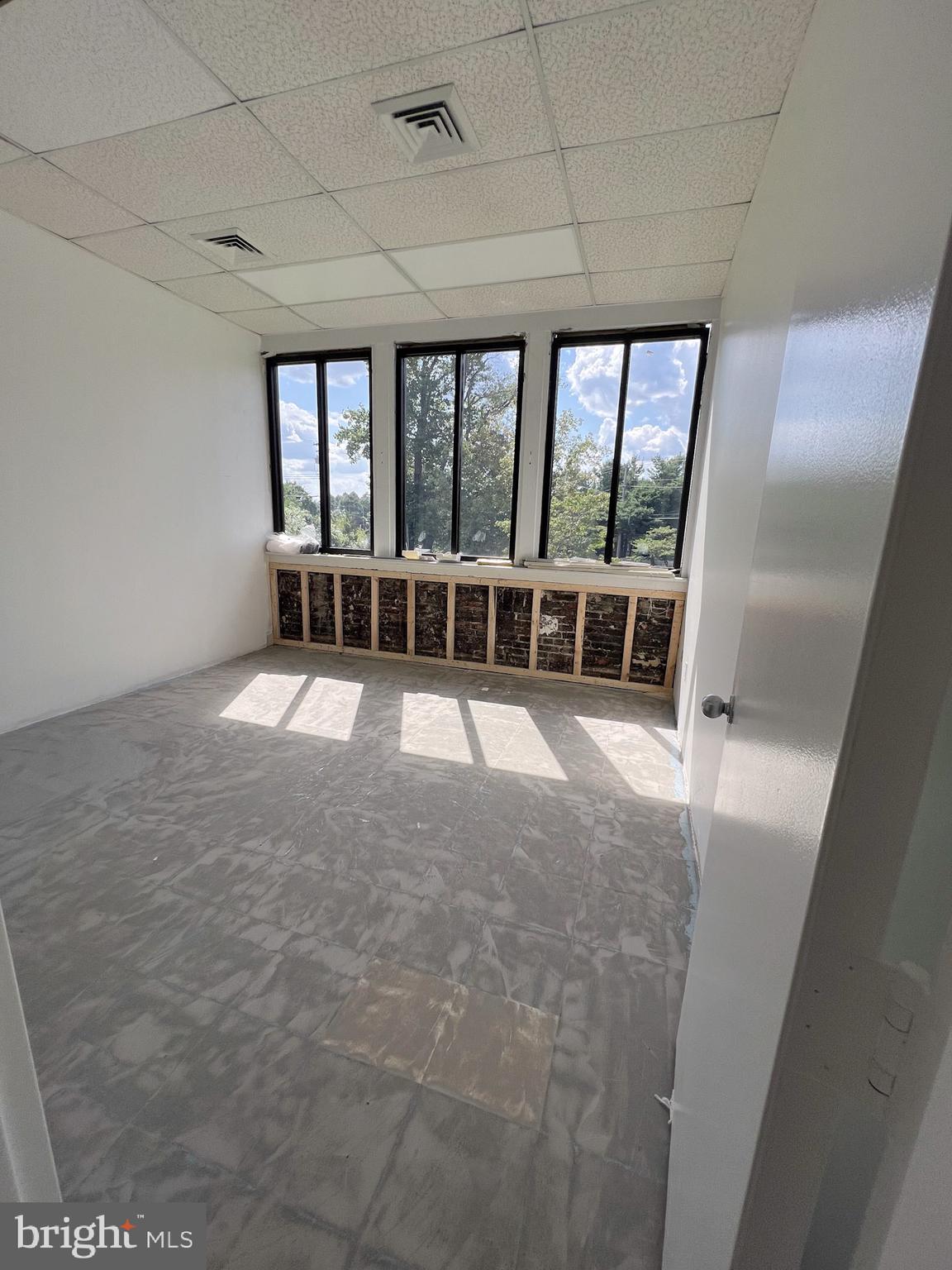 NOTTINGHAM - Commercial Sale