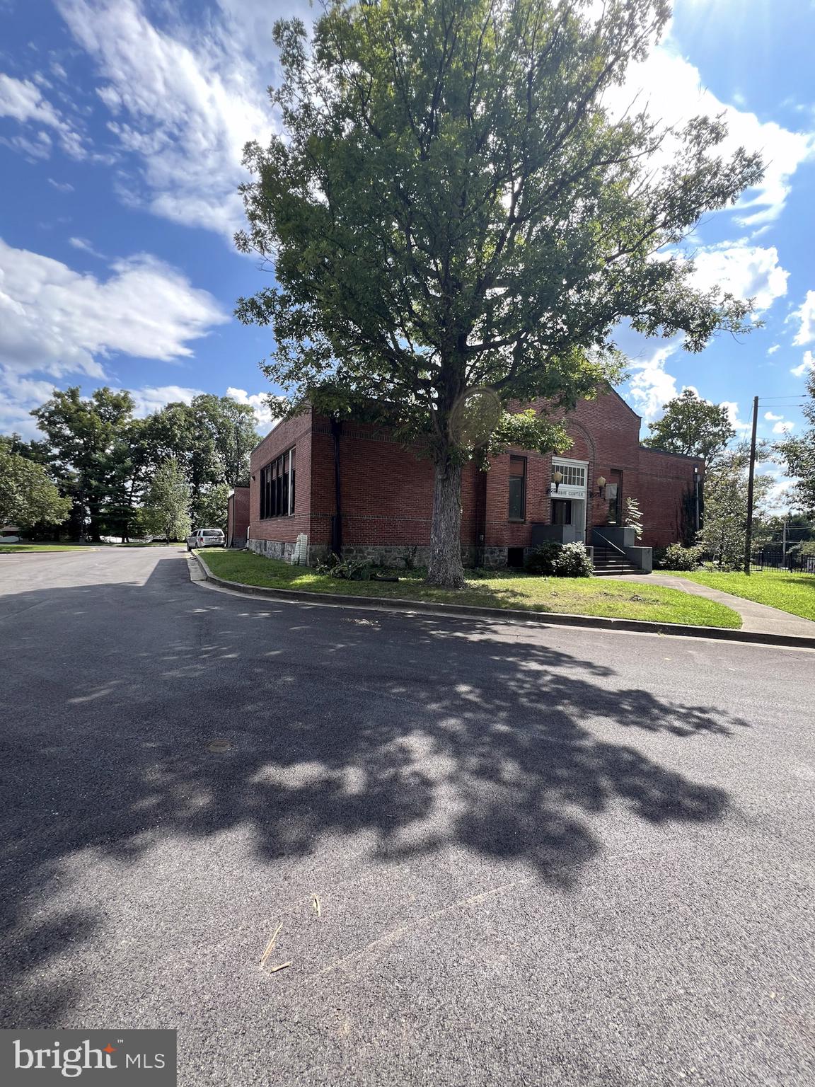 NOTTINGHAM - Commercial Sale