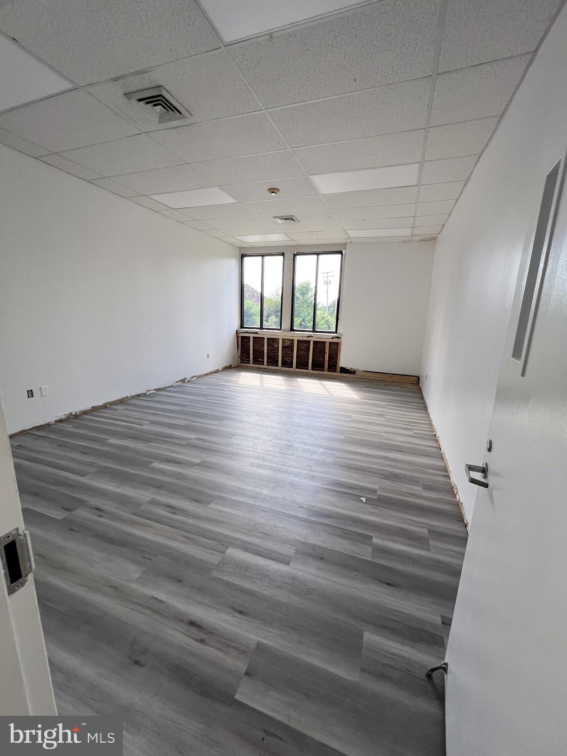 NOTTINGHAM - Commercial Sale