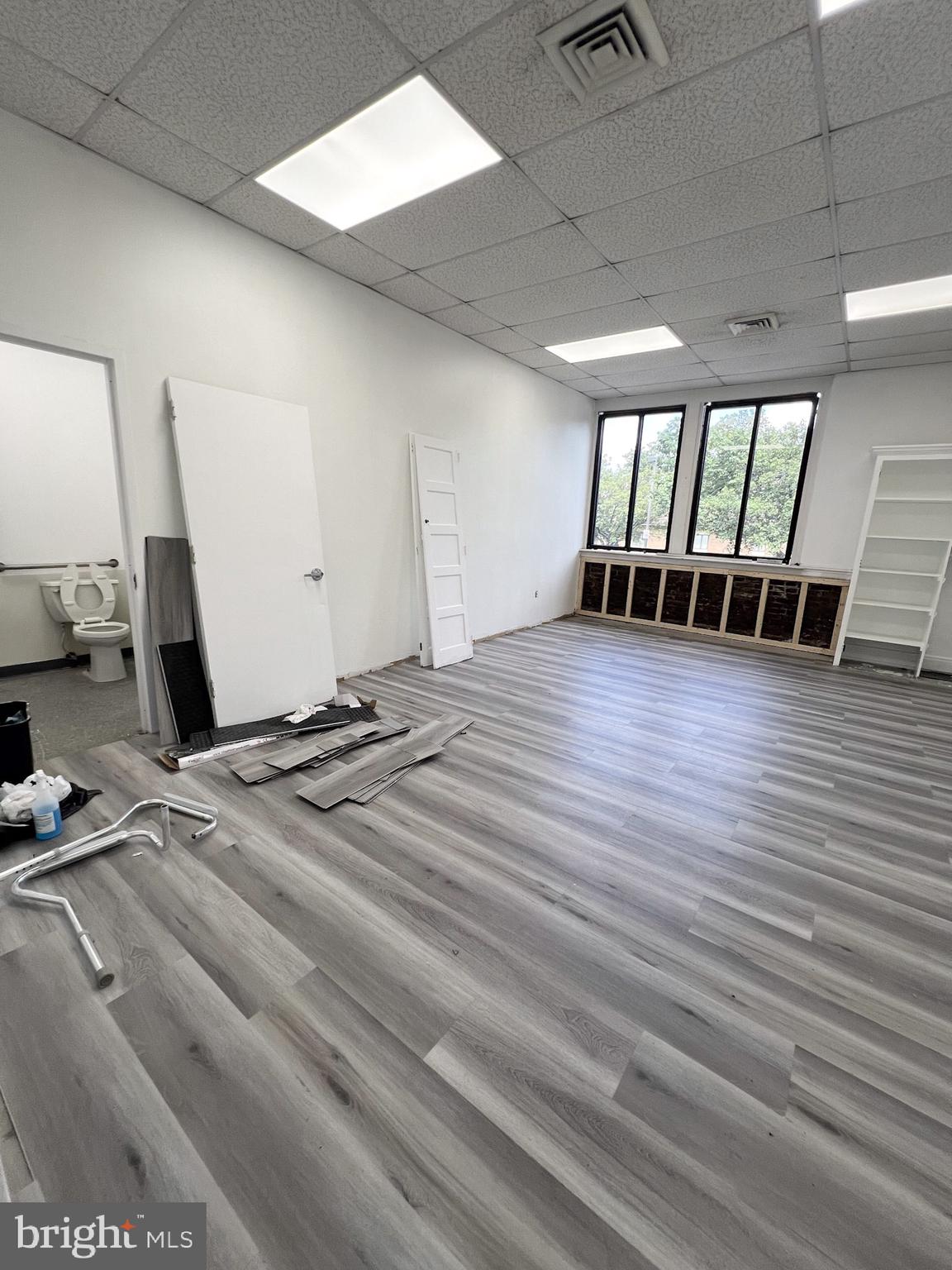 NOTTINGHAM - Commercial Sale