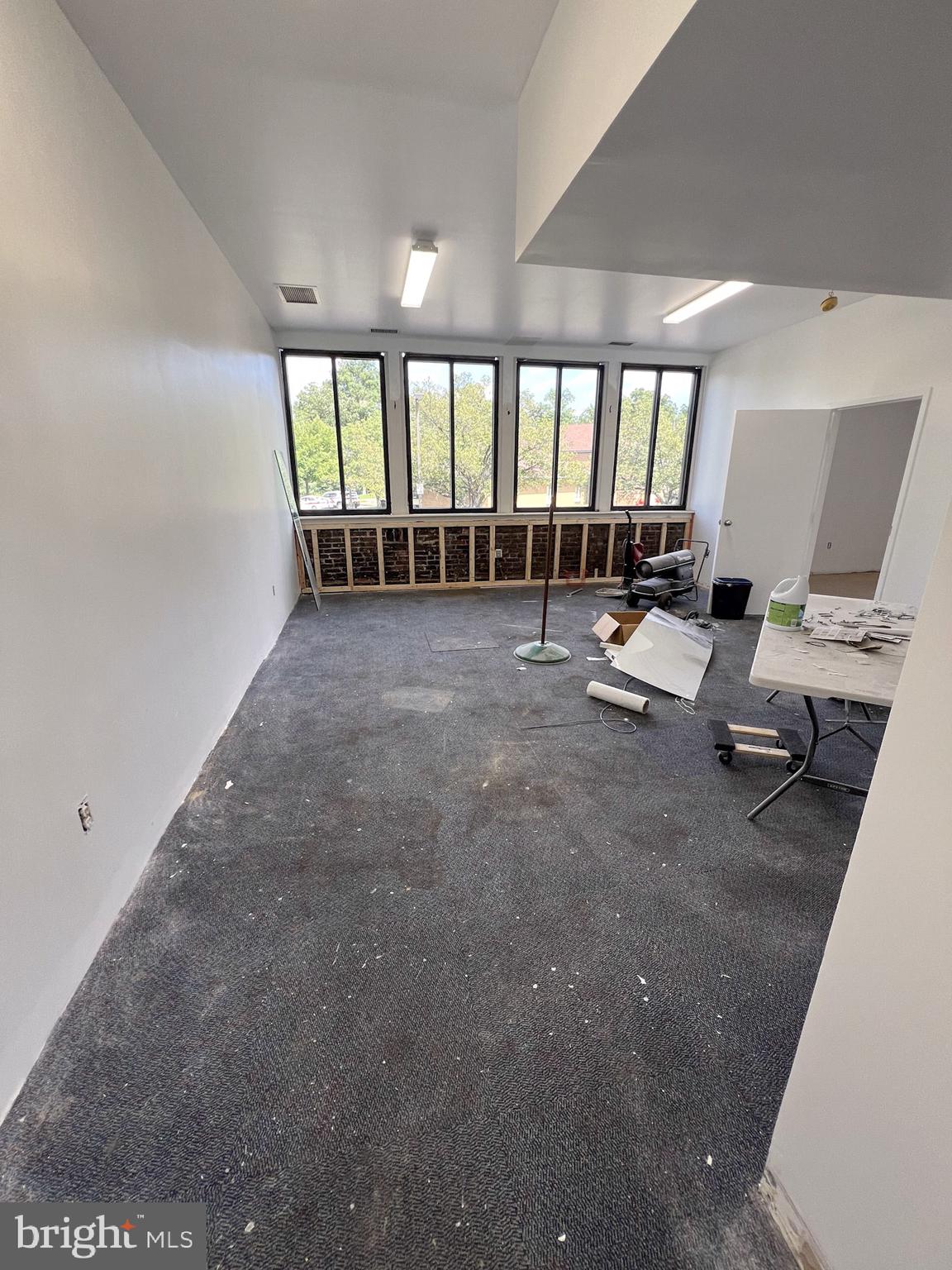 NOTTINGHAM - Commercial Sale