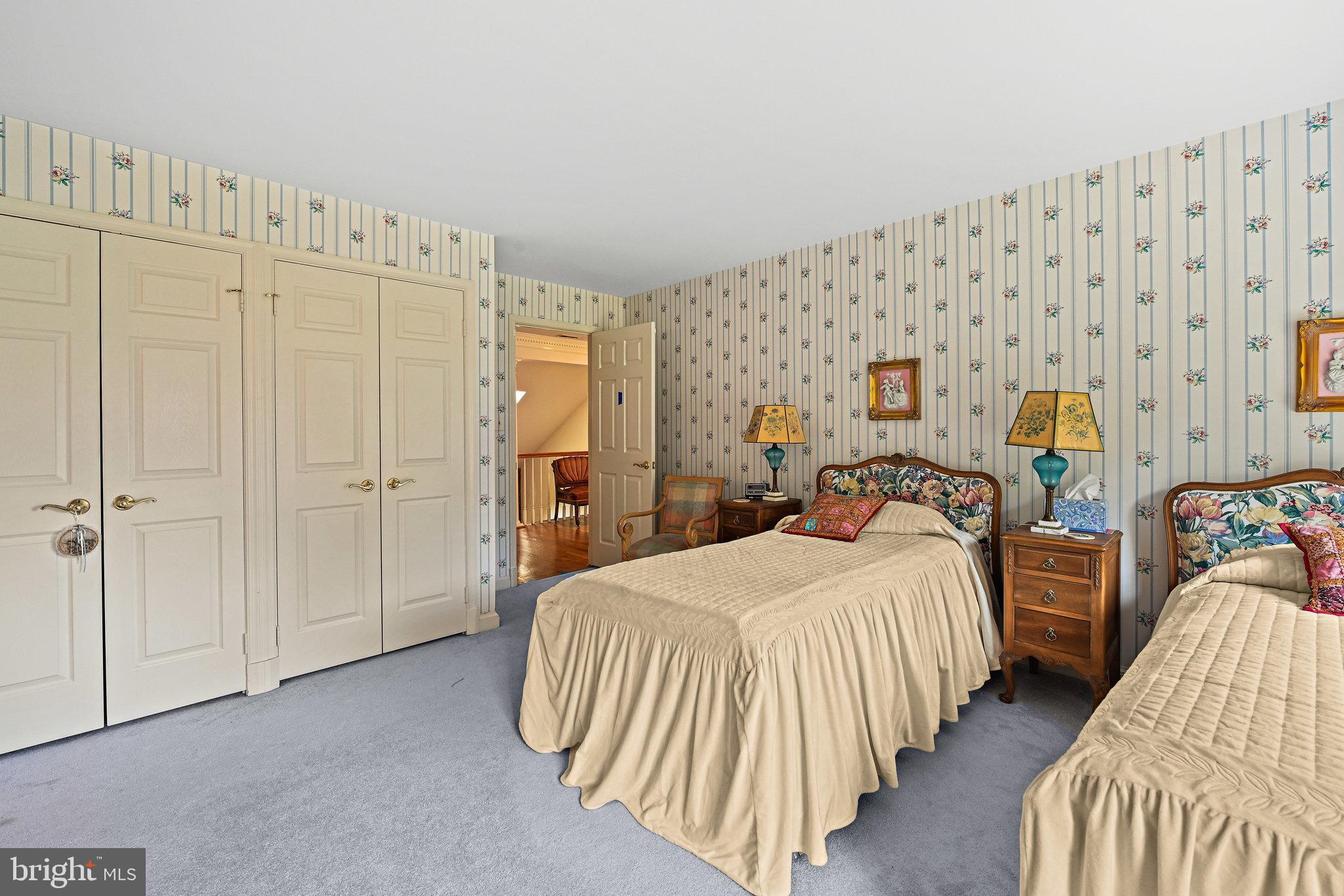 VALEWOOD MANOR - Residential