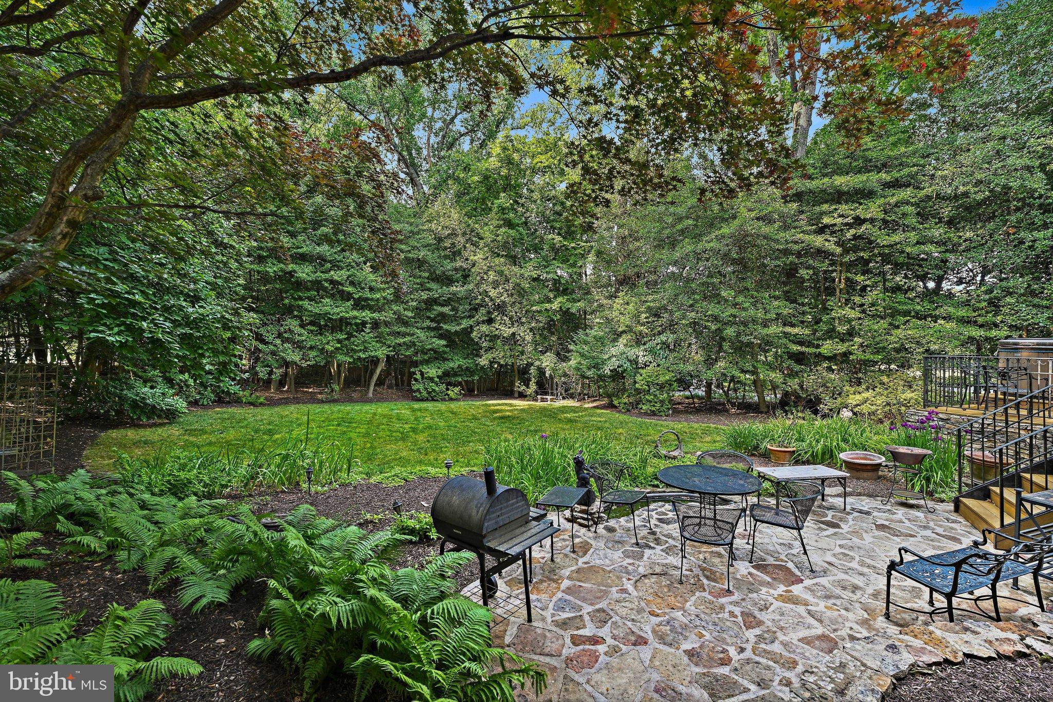 VALEWOOD MANOR - Residential