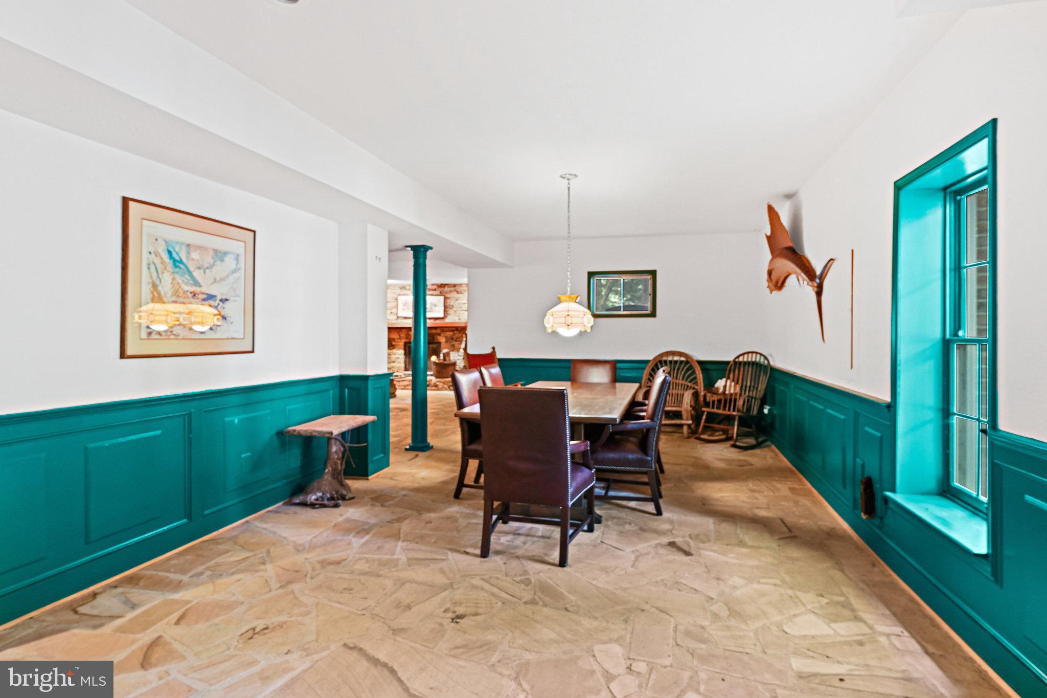 VALEWOOD MANOR - Residential