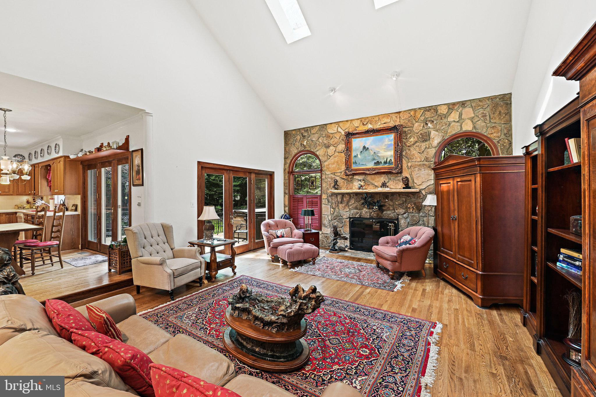 VALEWOOD MANOR - Residential