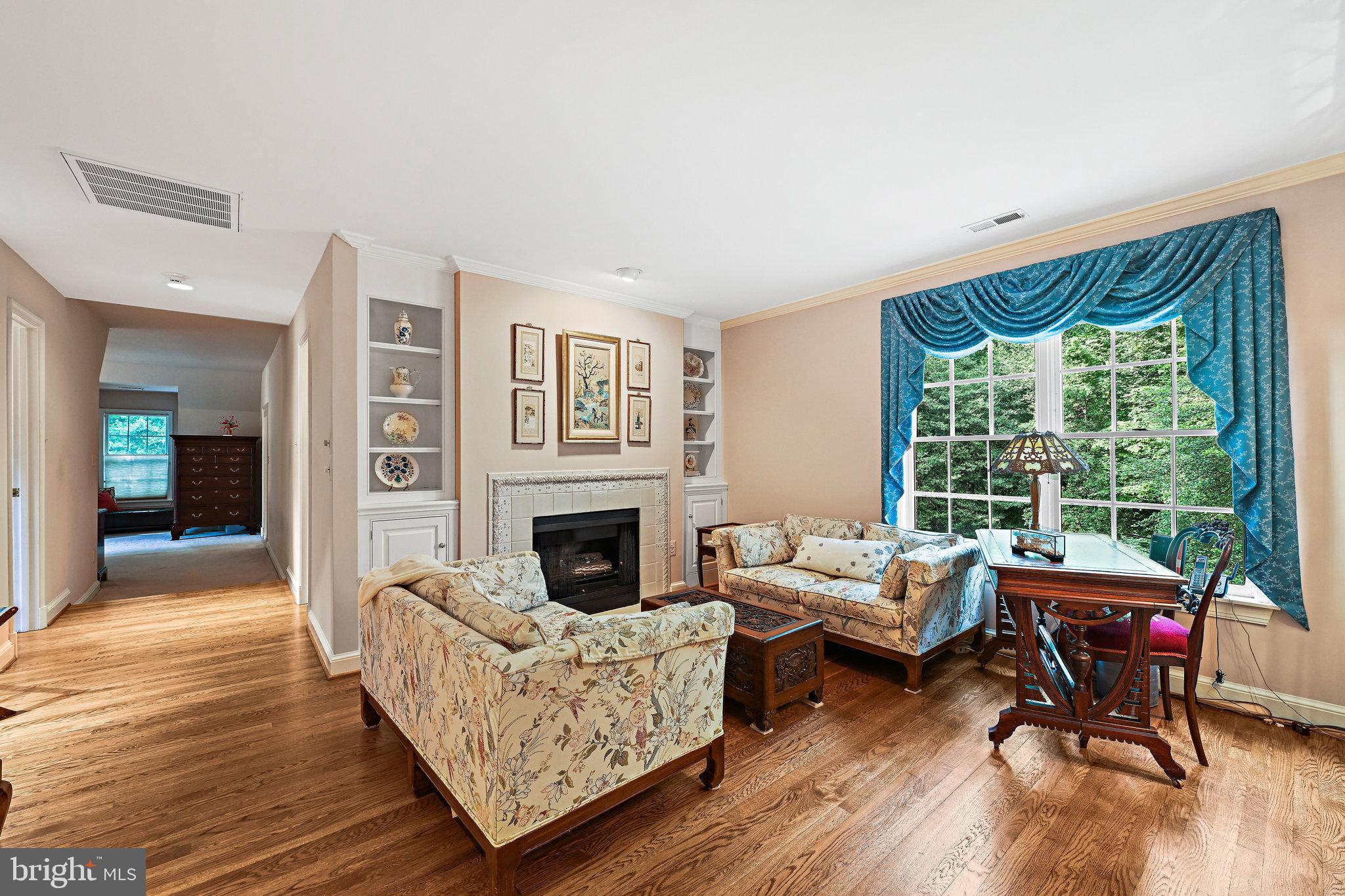 VALEWOOD MANOR - Residential