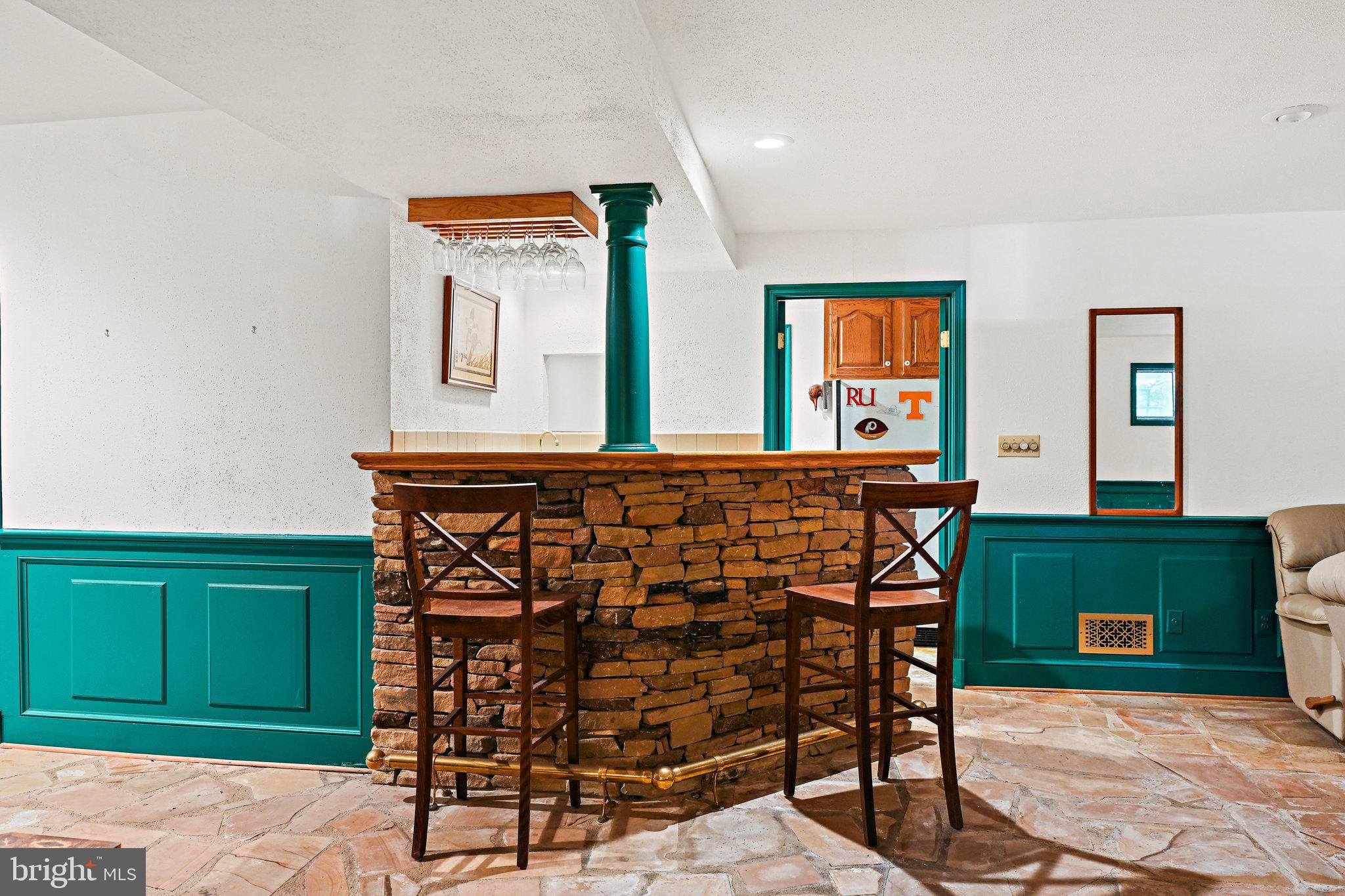 VALEWOOD MANOR - Residential