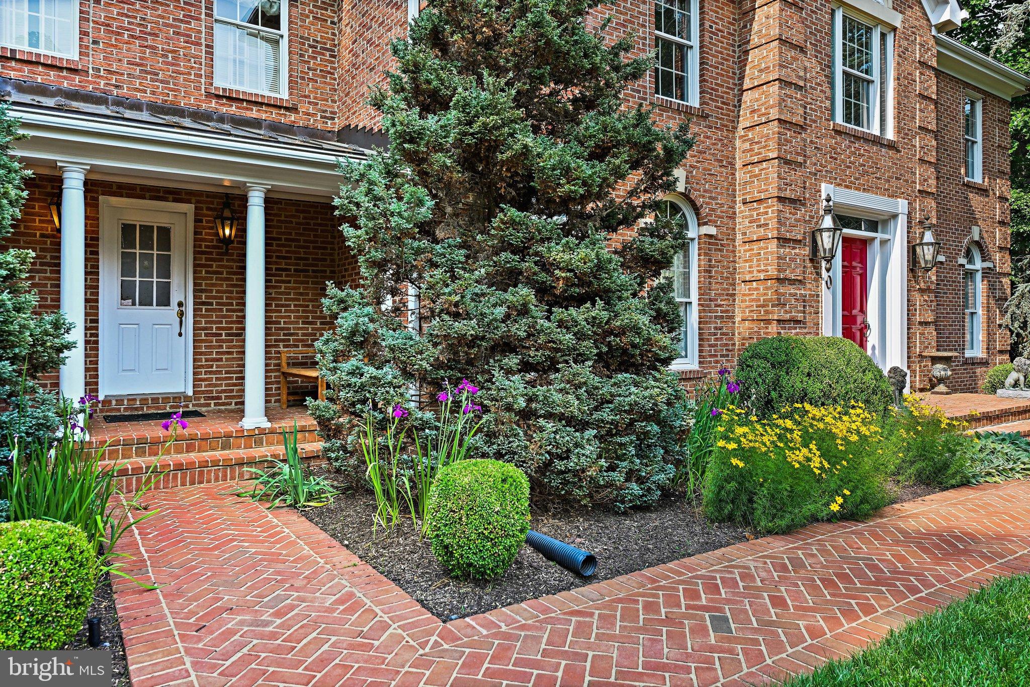 VALEWOOD MANOR - Residential