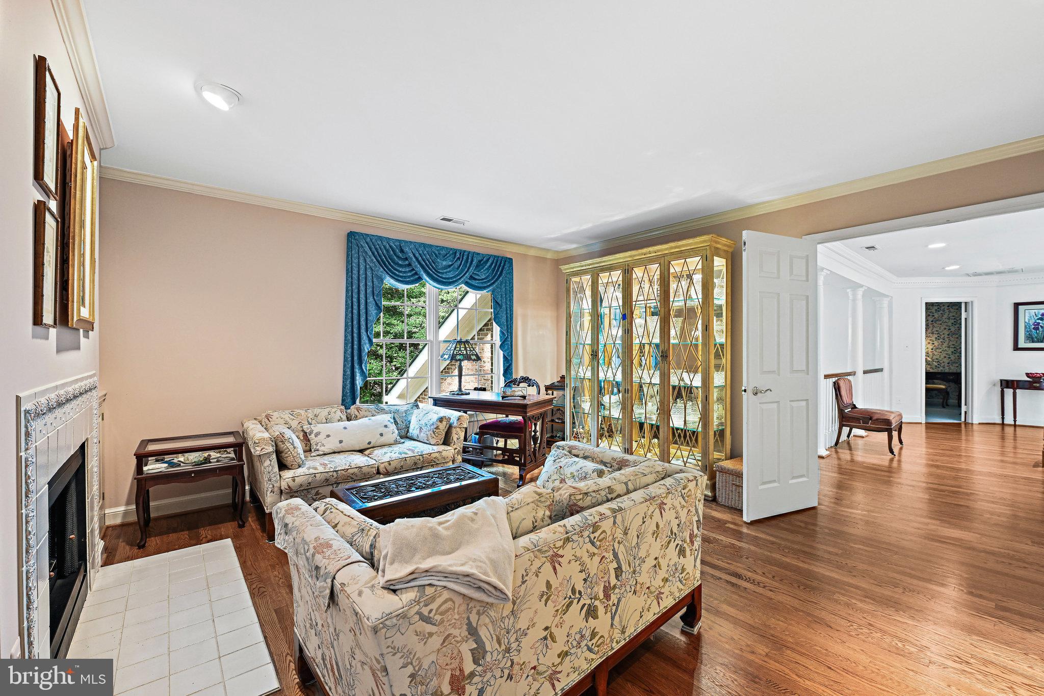 VALEWOOD MANOR - Residential