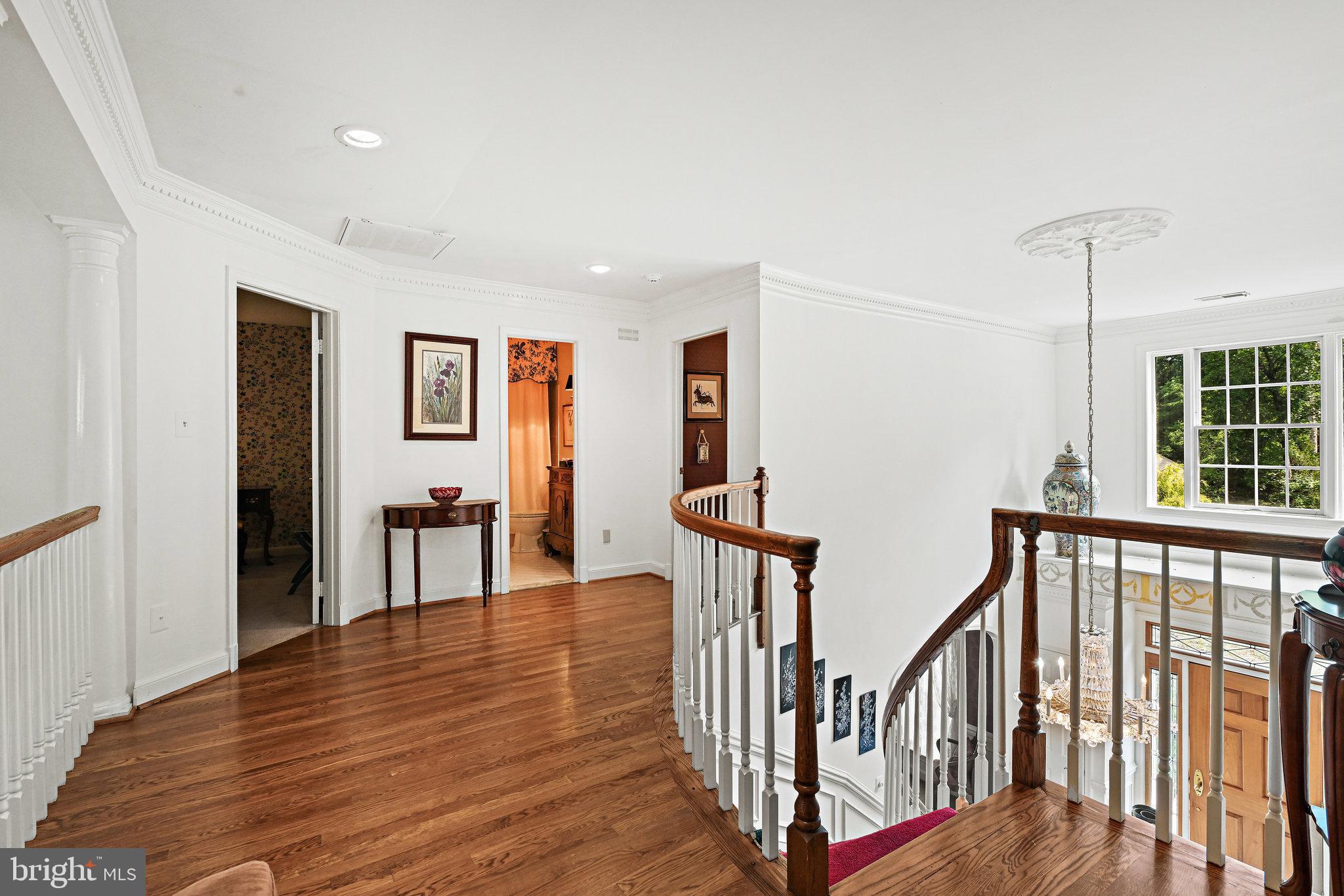 VALEWOOD MANOR - Residential