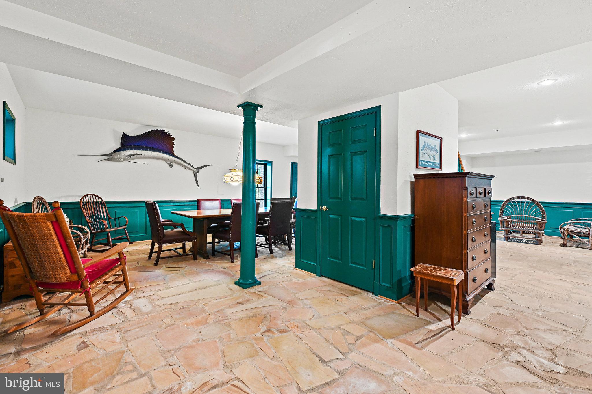 VALEWOOD MANOR - Residential