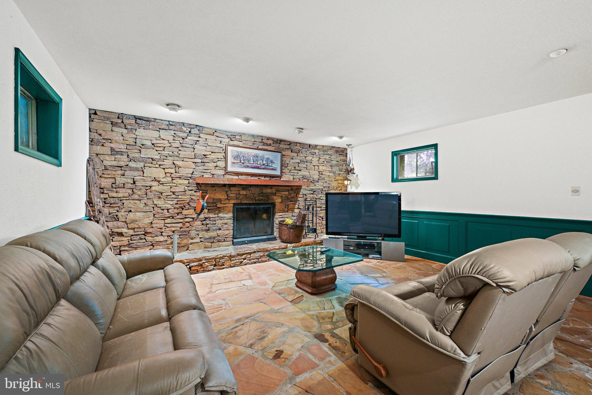 VALEWOOD MANOR - Residential