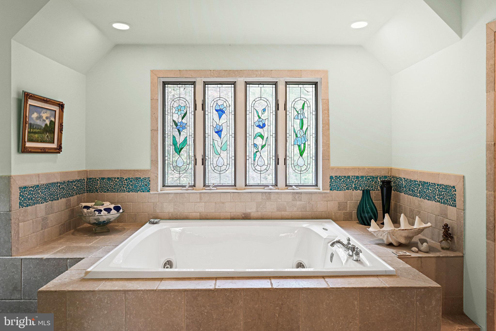 VALEWOOD MANOR - Residential