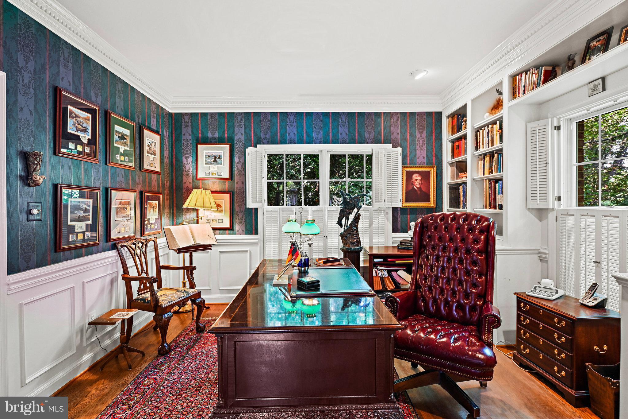 VALEWOOD MANOR - Residential