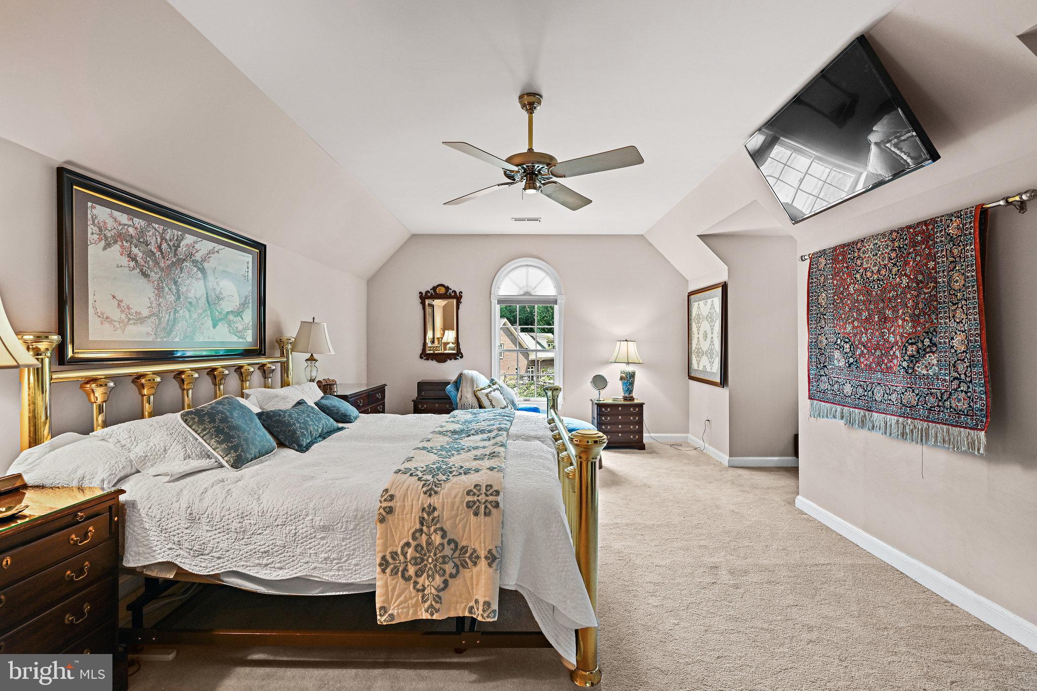 VALEWOOD MANOR - Residential