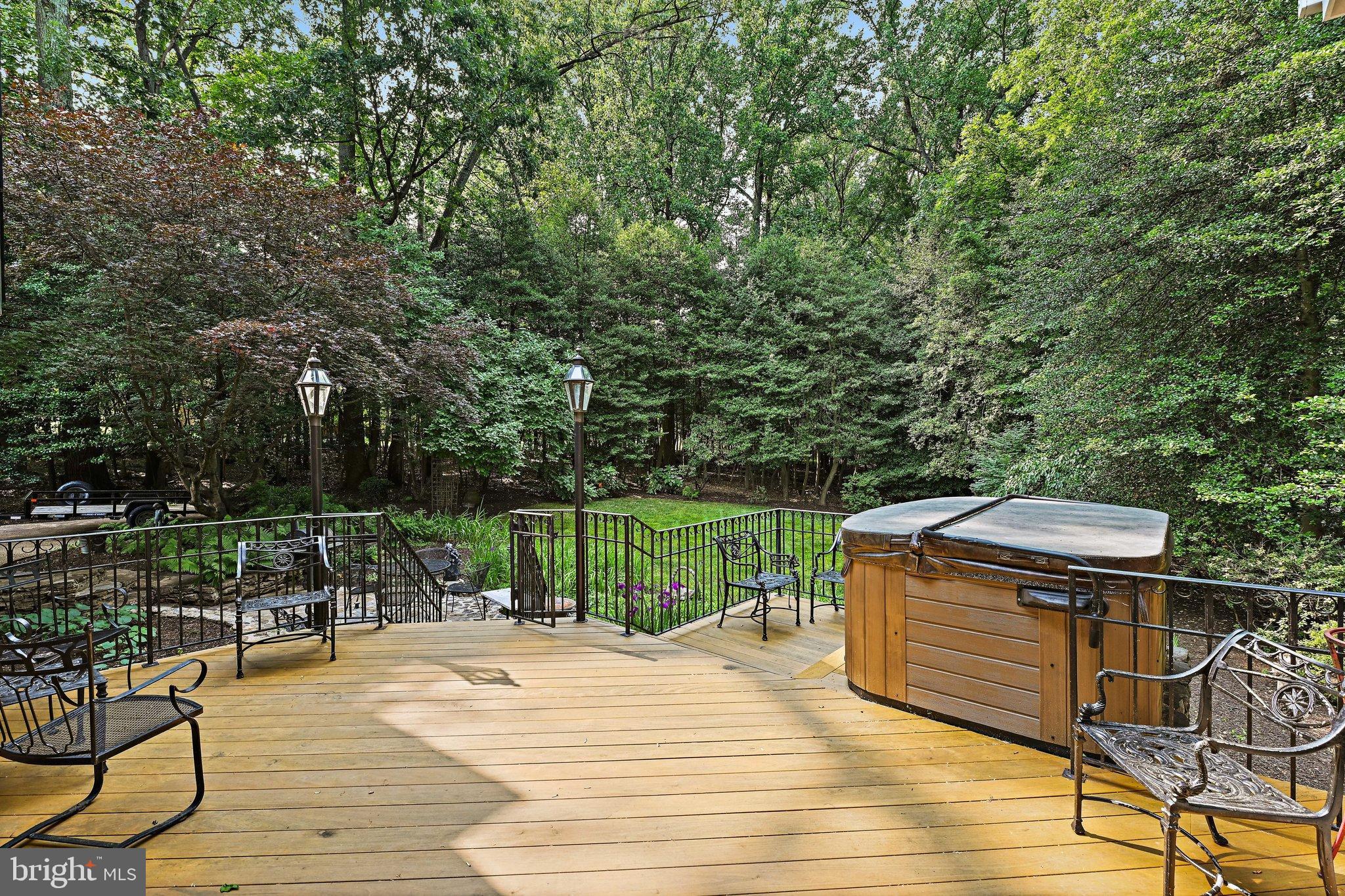 VALEWOOD MANOR - Residential