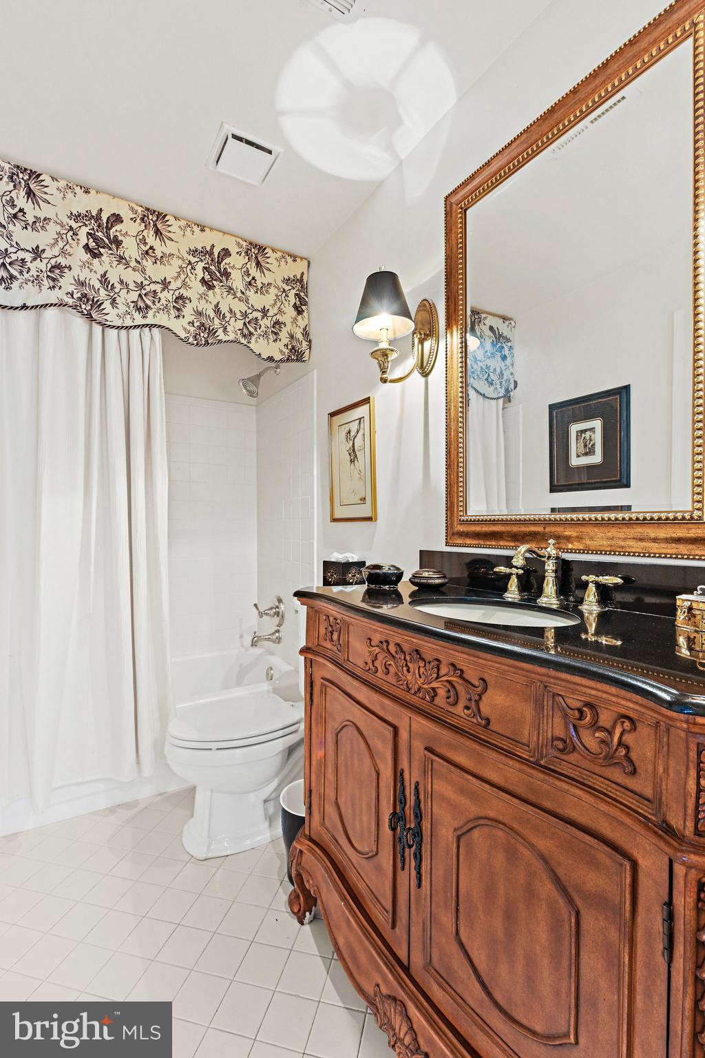 VALEWOOD MANOR - Residential