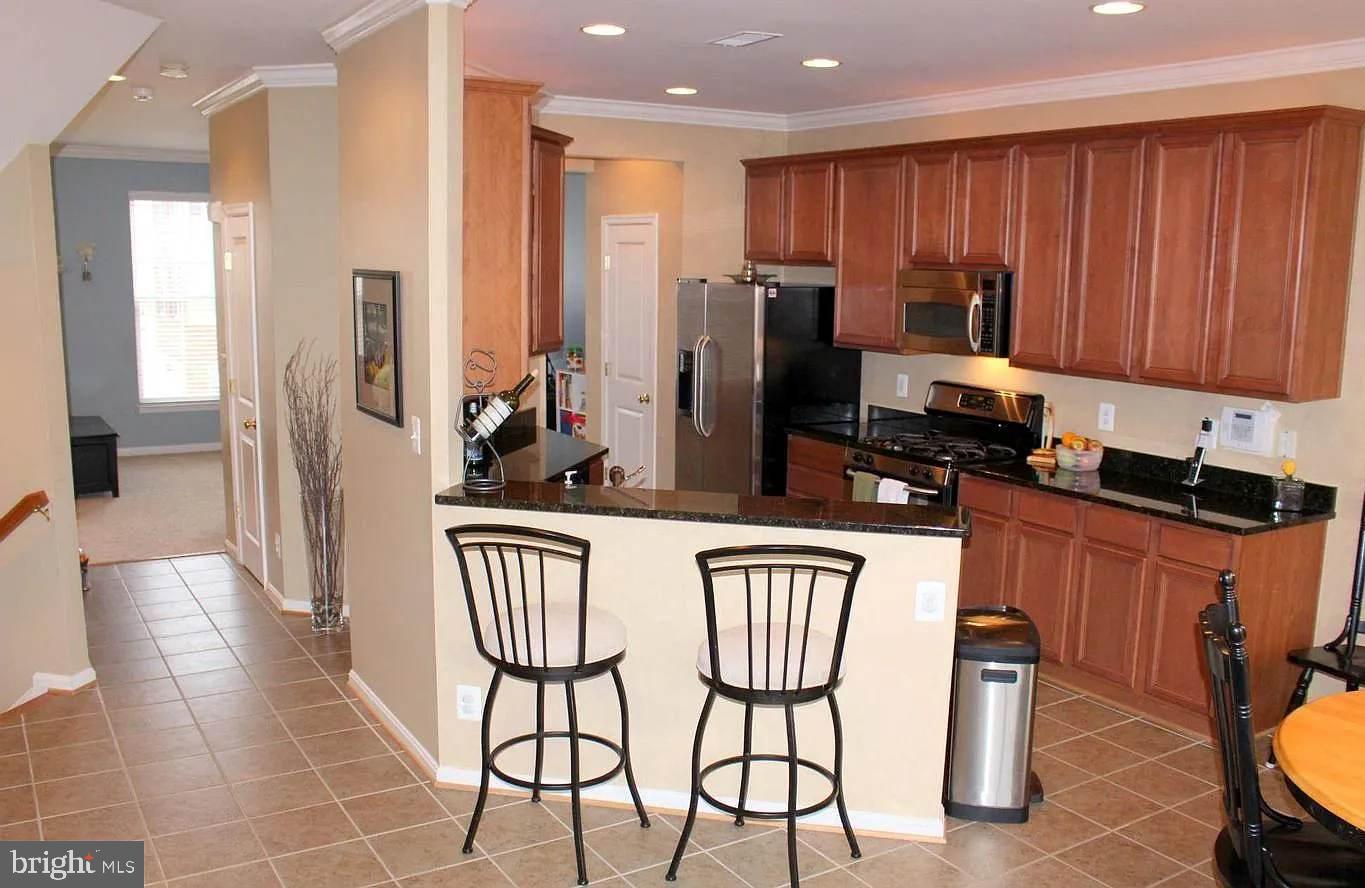 BROADLANDS SOUTH - Residential Lease