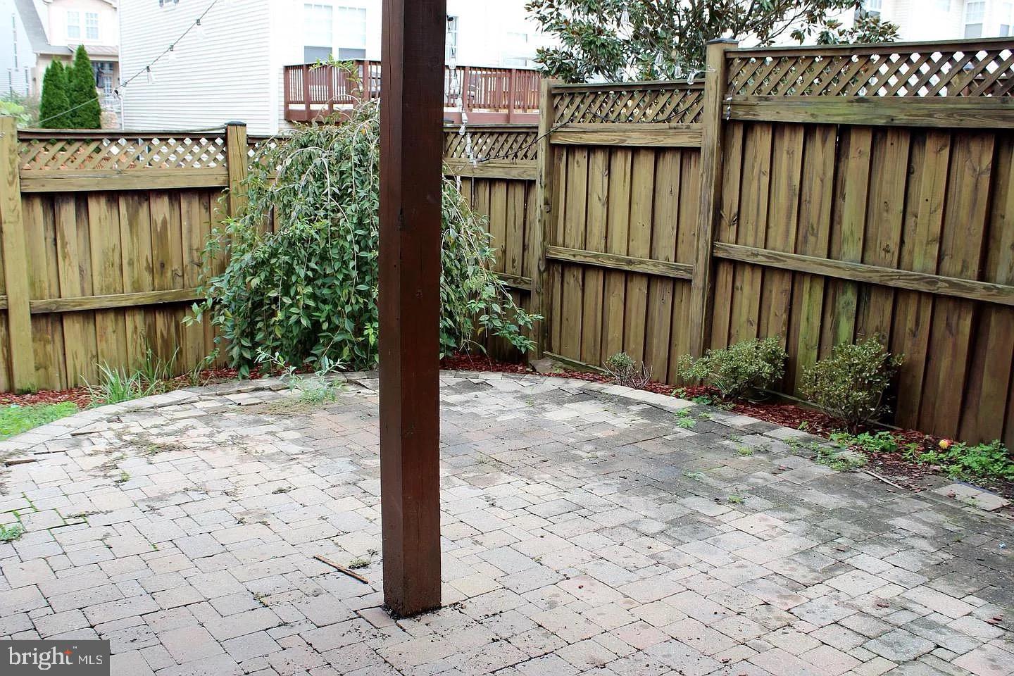 BROADLANDS SOUTH - Residential Lease