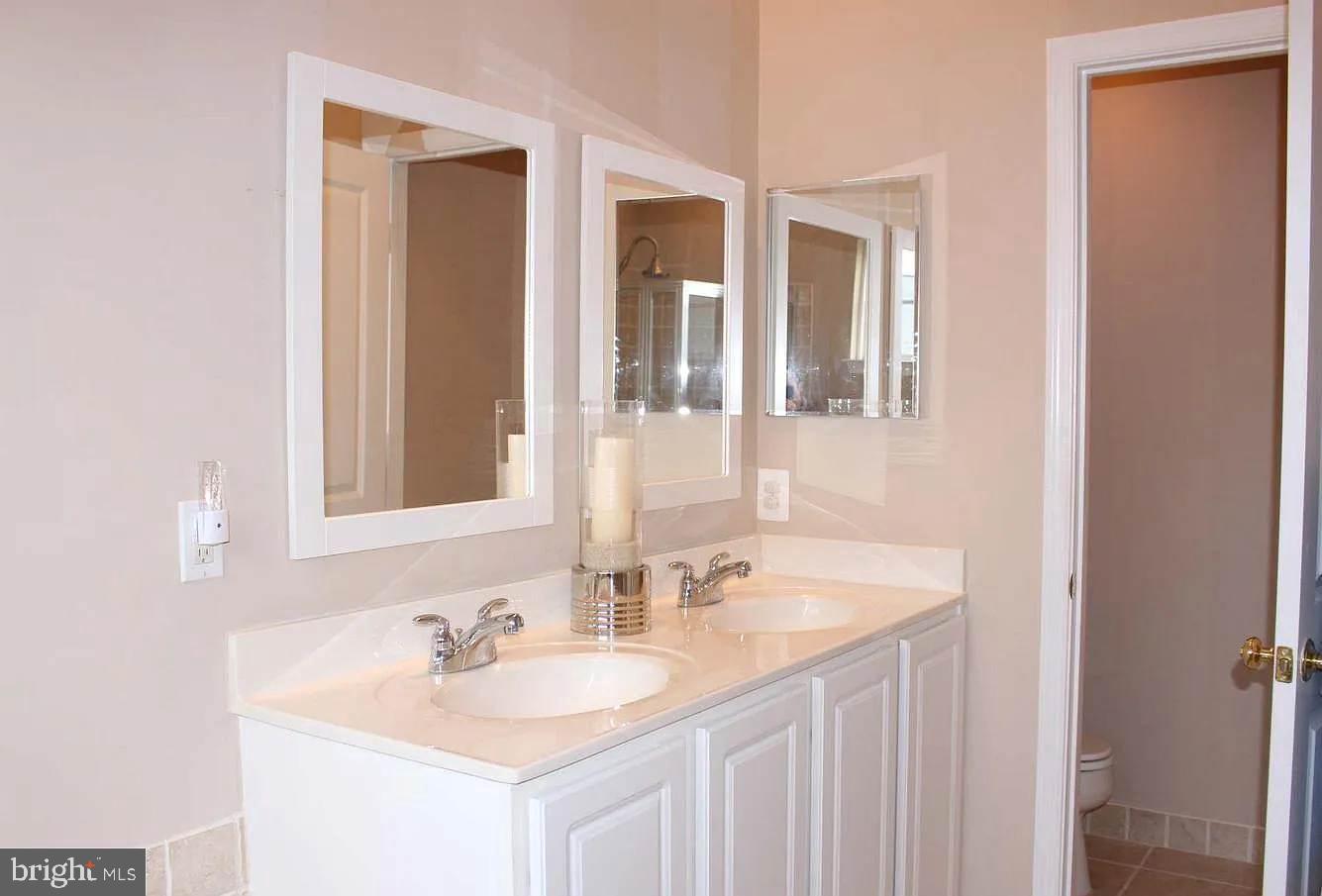 BROADLANDS SOUTH - Residential Lease