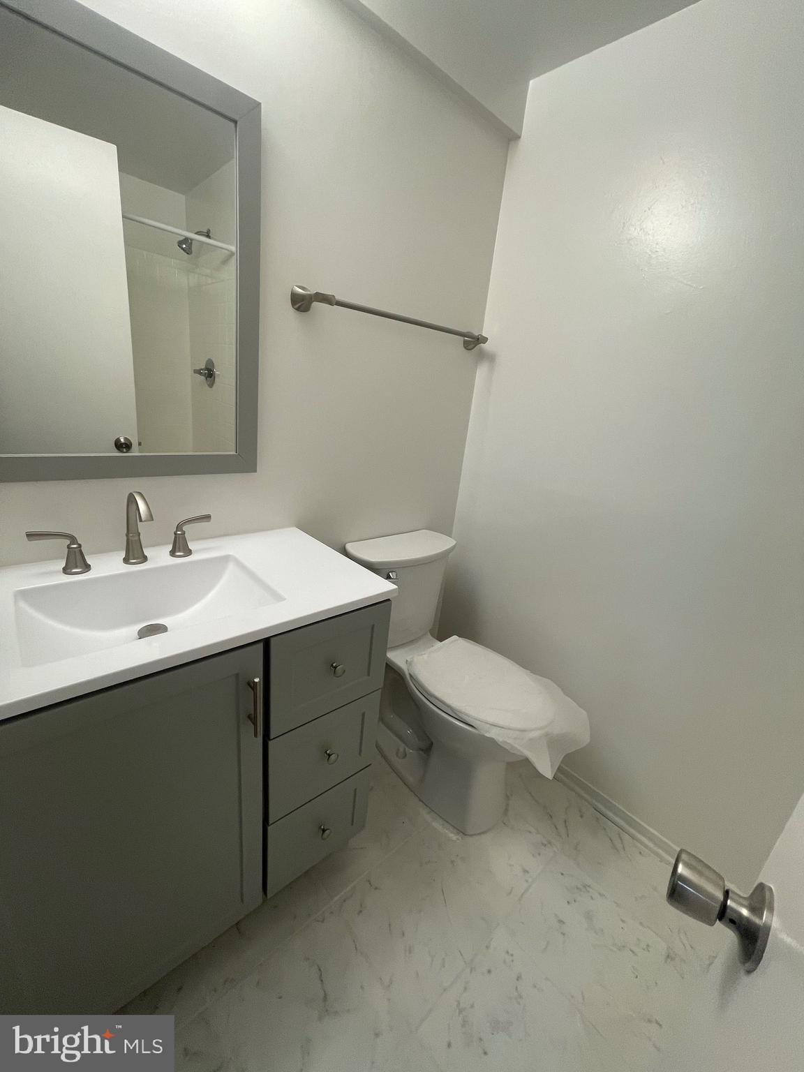 OAKWOOD COMMONS AT BURKE - Residential Lease