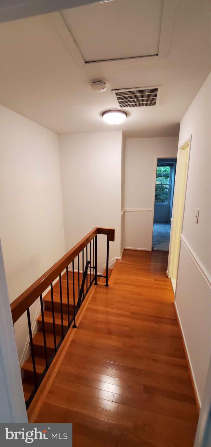 OAKWOOD COMMONS AT BURKE - Residential Lease