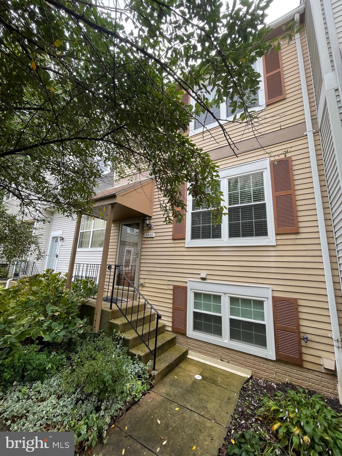 OAKWOOD COMMONS AT BURKE - Residential Lease