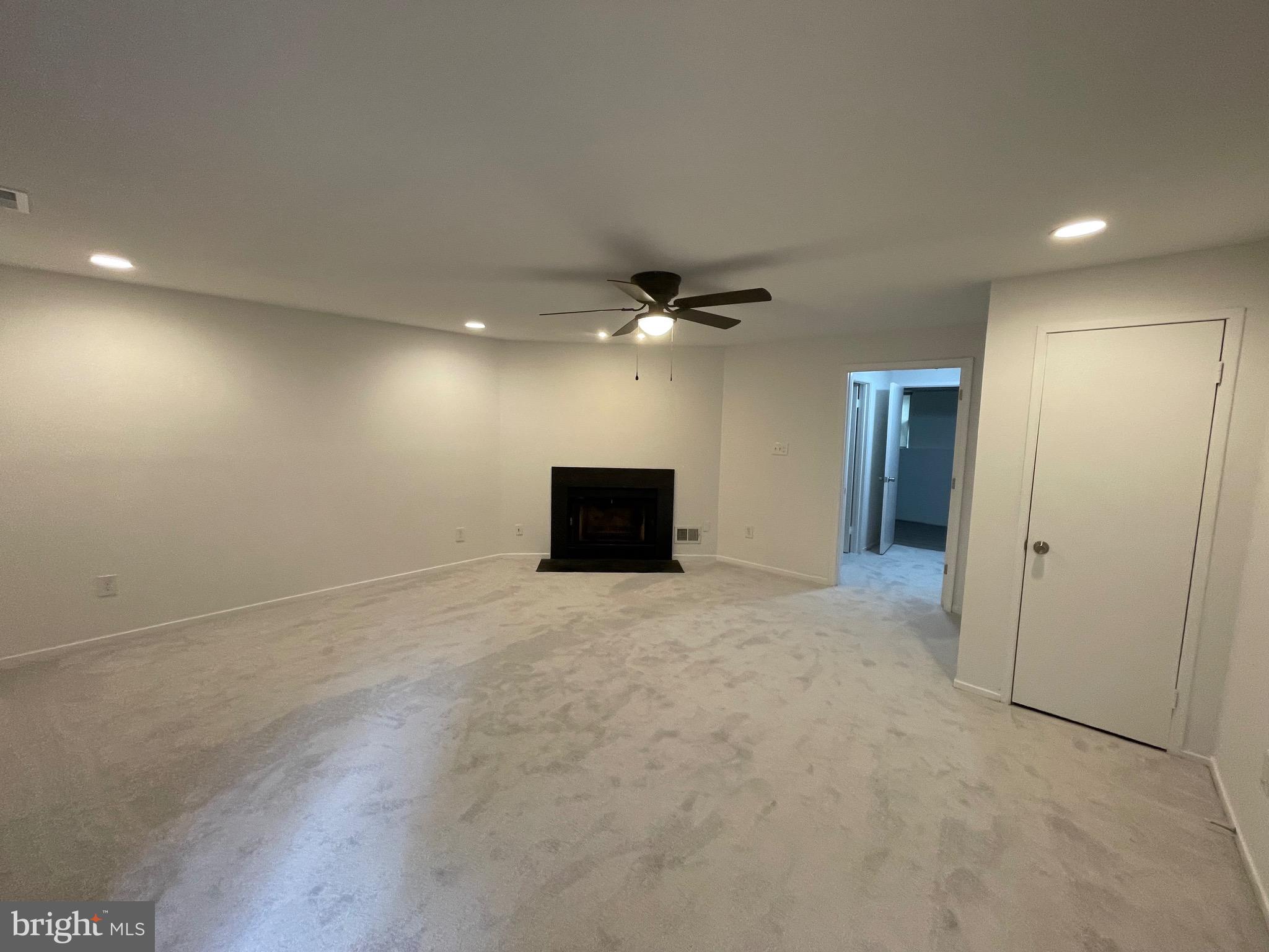 OAKWOOD COMMONS AT BURKE - Residential Lease