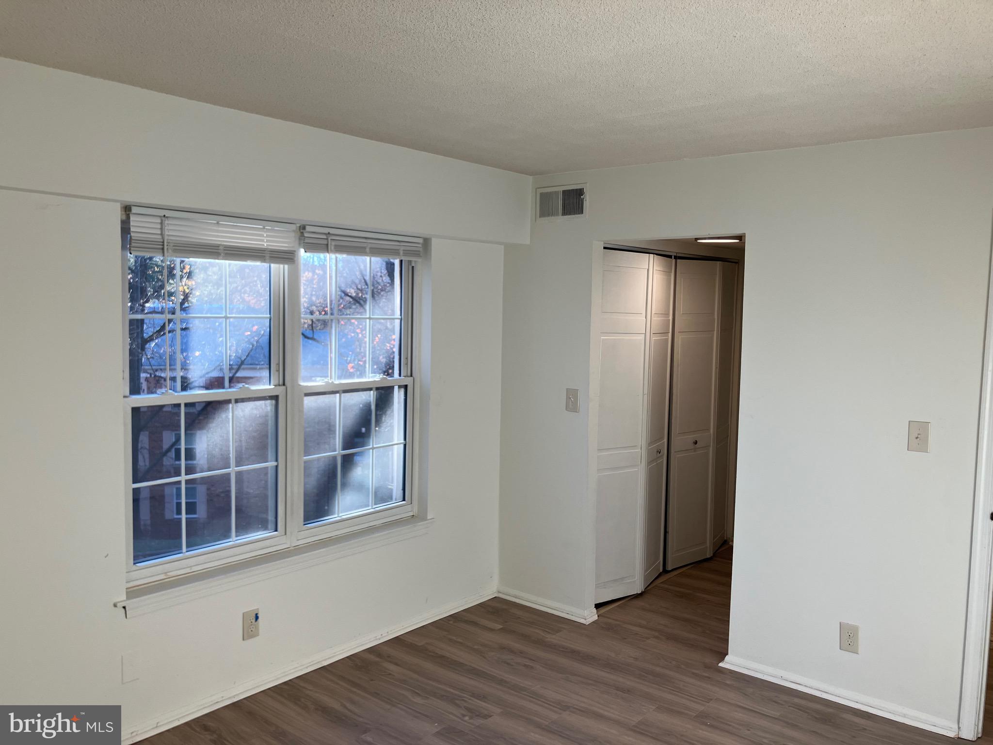 COLONIES AT MCLEAN - Residential Lease