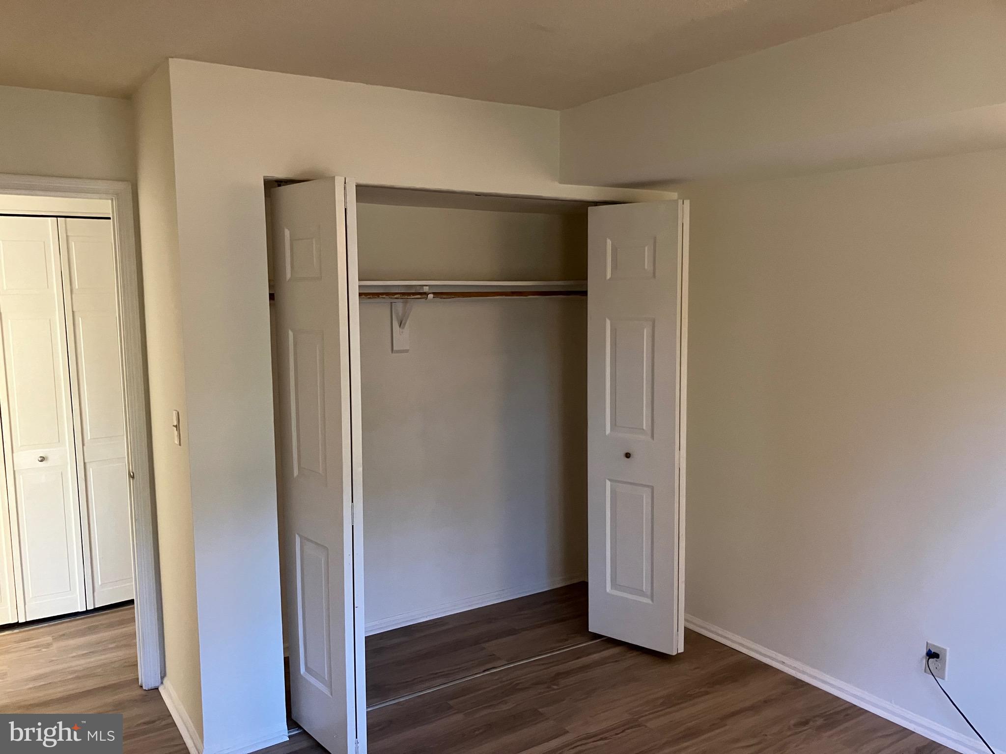 COLONIES AT MCLEAN - Residential Lease