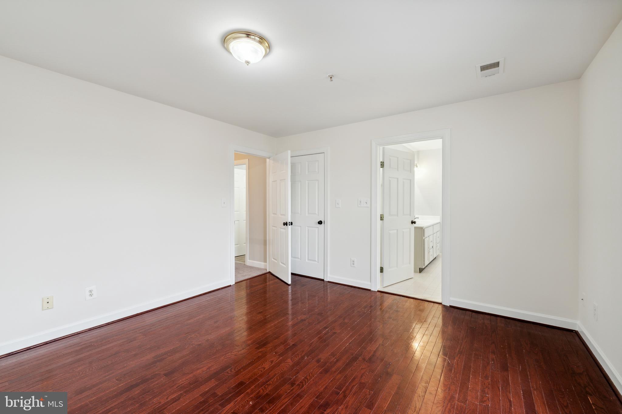 RUSSETT - Residential