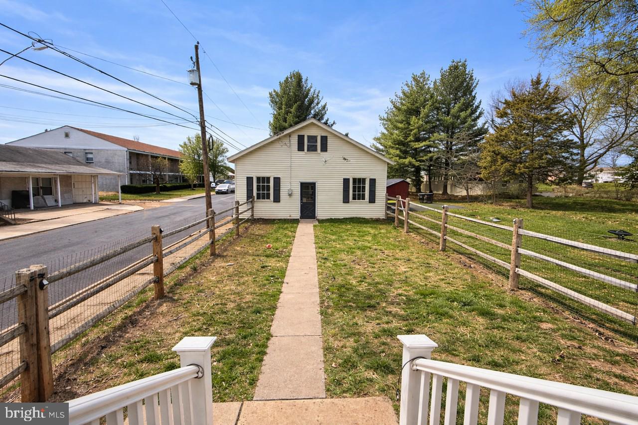 202 N WASHINGTON STREET