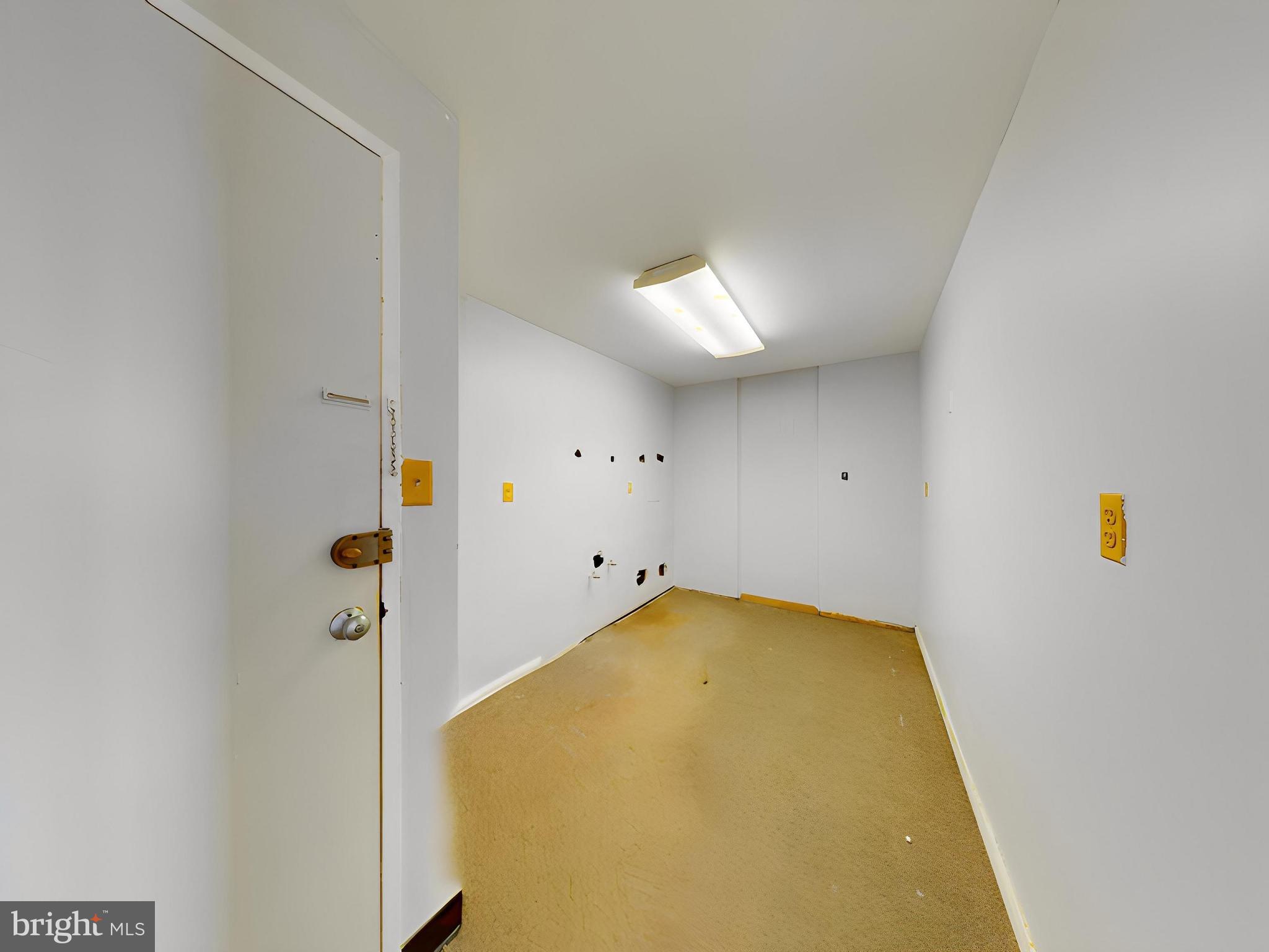 FORTY SIX HUNDRED - Residential