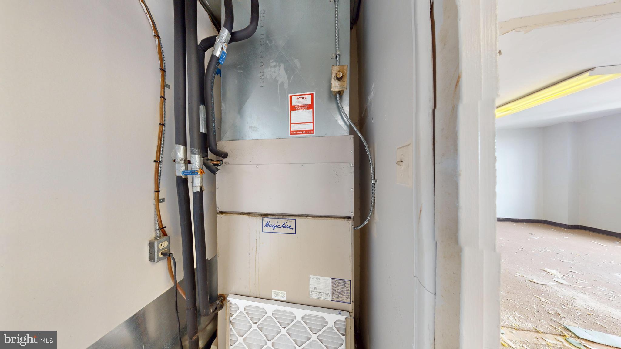 FORTY SIX HUNDRED - Residential