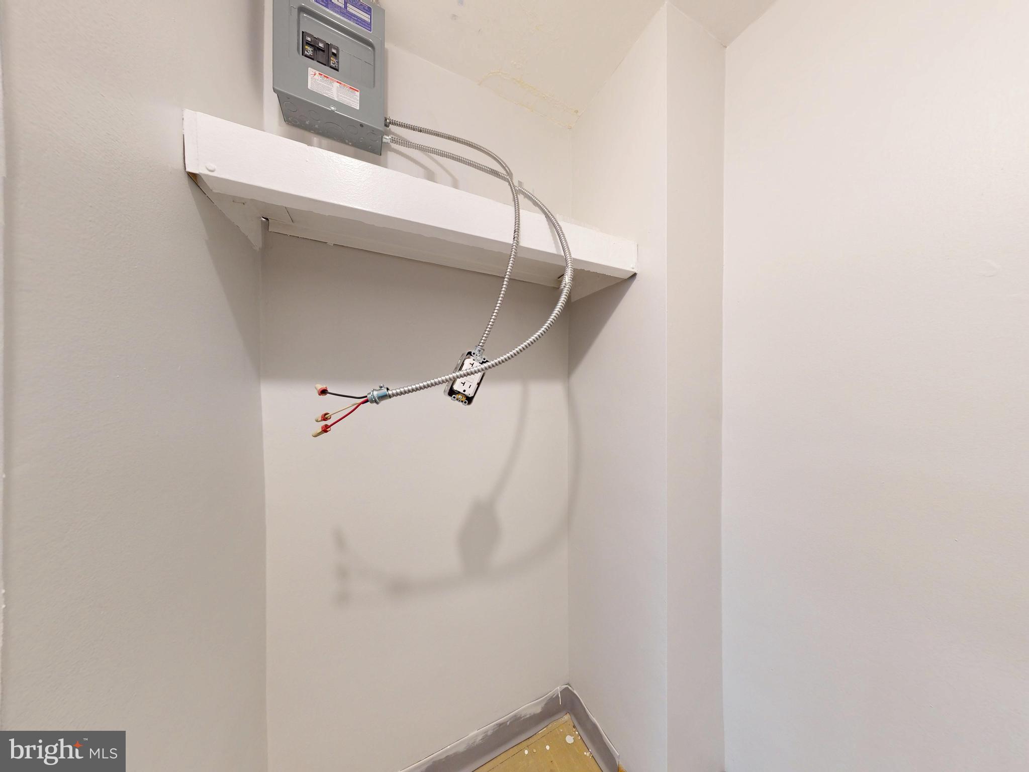 FORTY SIX HUNDRED - Residential