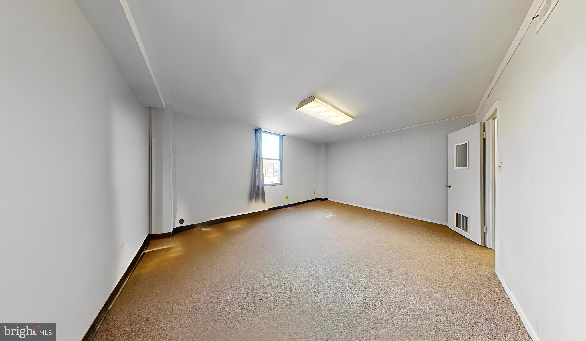 FORTY SIX HUNDRED - Residential