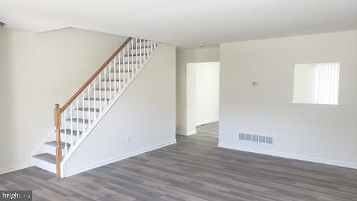 7 SADDLE RIDGE COURT