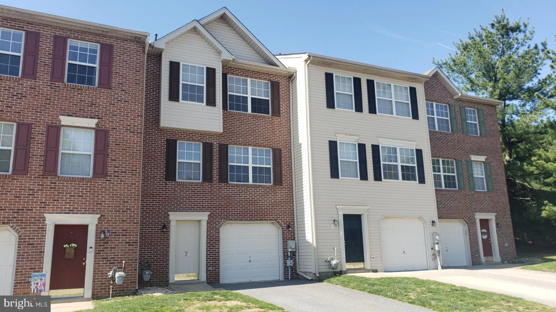 7 Saddle Ridge Court, Wilmington, DE 19808