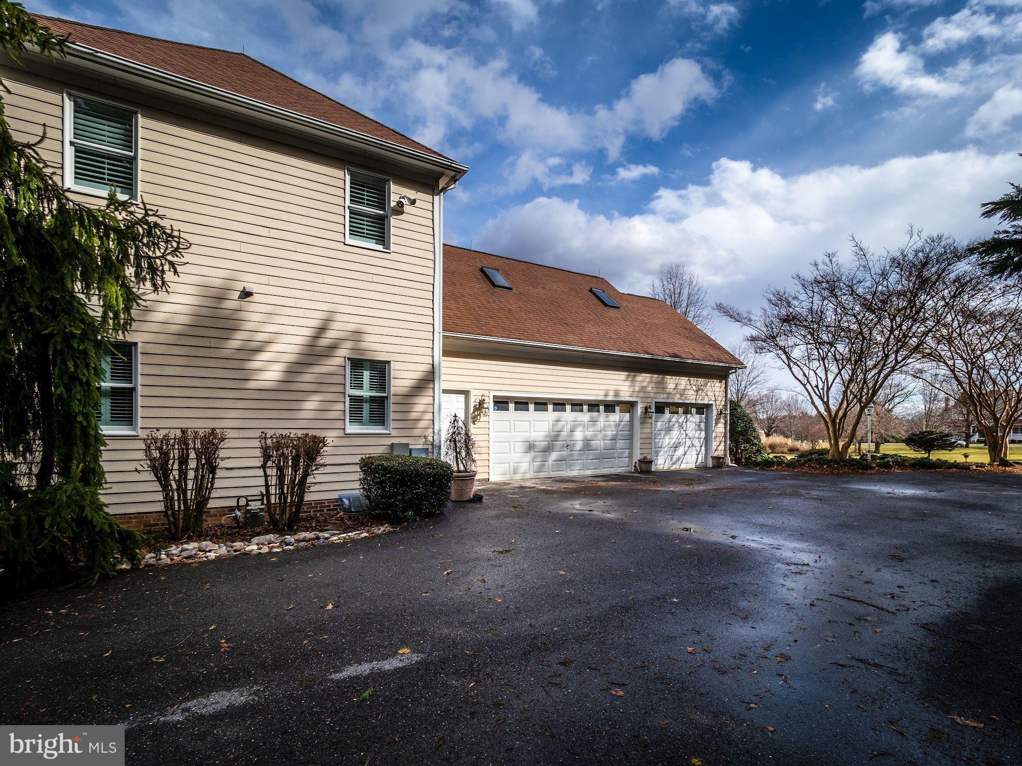 GOLF ESTATES - Residential