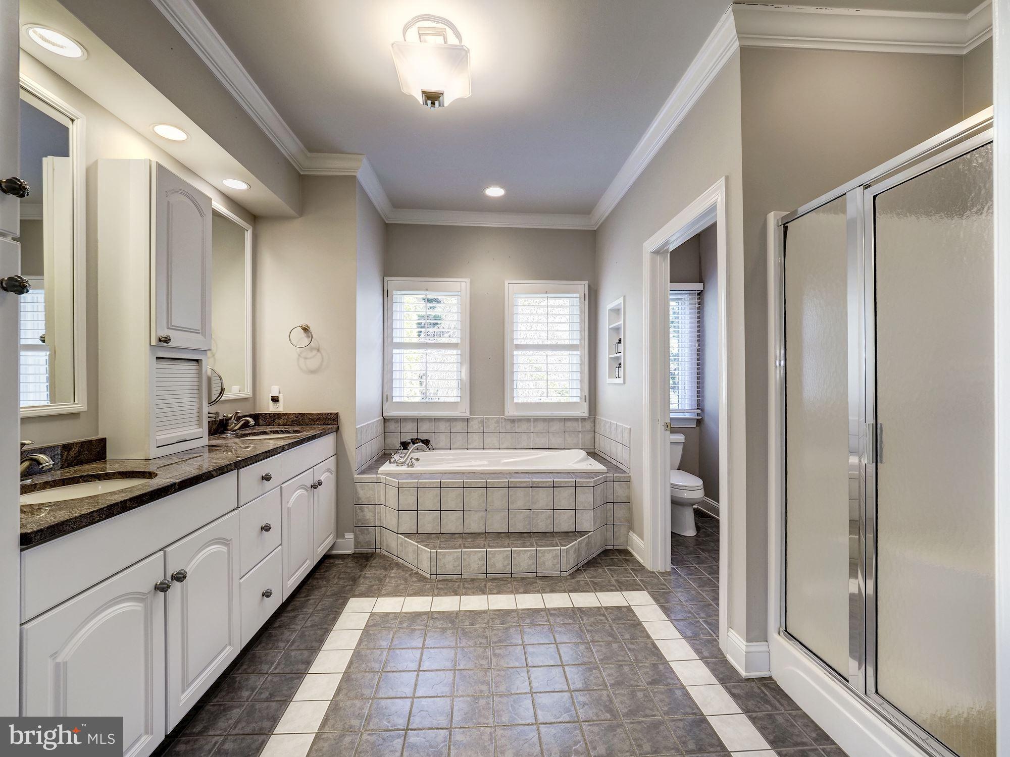 GOLF ESTATES - Residential