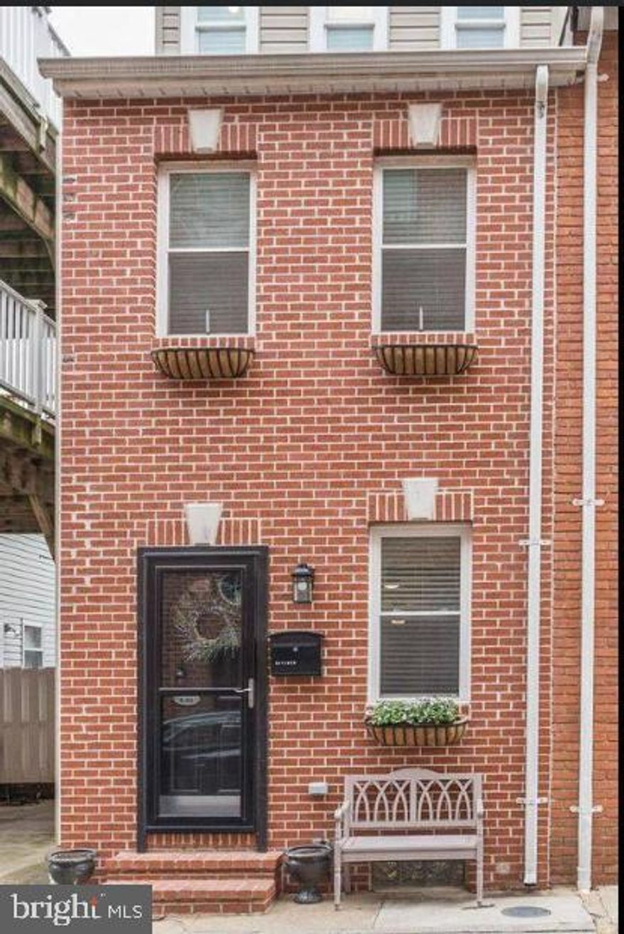 This is a SINGLE ROOM rental in a 3 bedroom 2.5 bathroom row home located in the heart of Locust Point! 
The future tenant will have tons of privacy as the available bedroom and full bathroom are on the second floor, including a private deck off of the bedroom. The additional bedroom on the 2nd floor has been converted into a home office. The common area is fully furnished so all you will need is your bedroom furniture and personal kitchen items. Kitchen is complete with stainless steel applianced and a gas range stove and the home has fresh paint throughout. There is also plenty of storage in the basement!
This family-oriented and pet-friendly community boasts ample street parking, and the home is located on a very walkable street.  Various restaurants and a community park are all nearby!
The current owner/landlord lives in the home and travels often. Rent price is $1,300/monthly which includes a deep cleaning service every 5-6 weeks and an alarm system. Utilities are split with the landlord. 
The room is available immediately, with a future option to rent out the entire place following the summer of 2023.