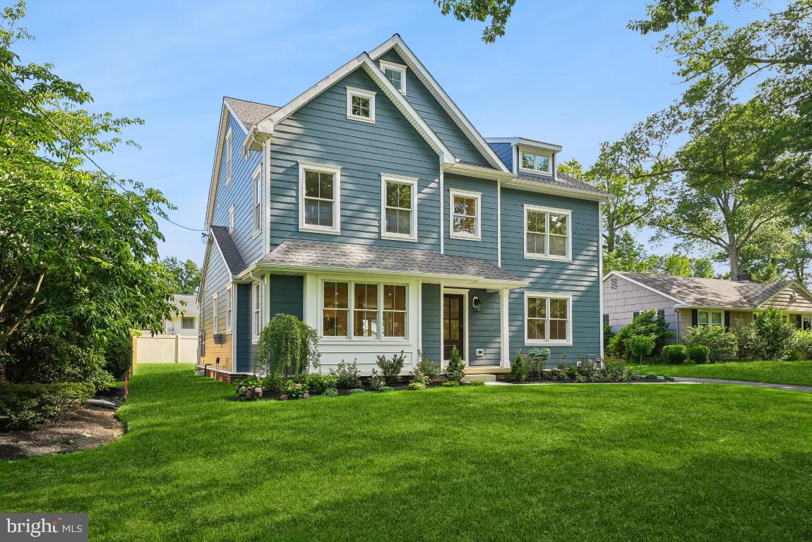 406 LONGWOOD DRIVE