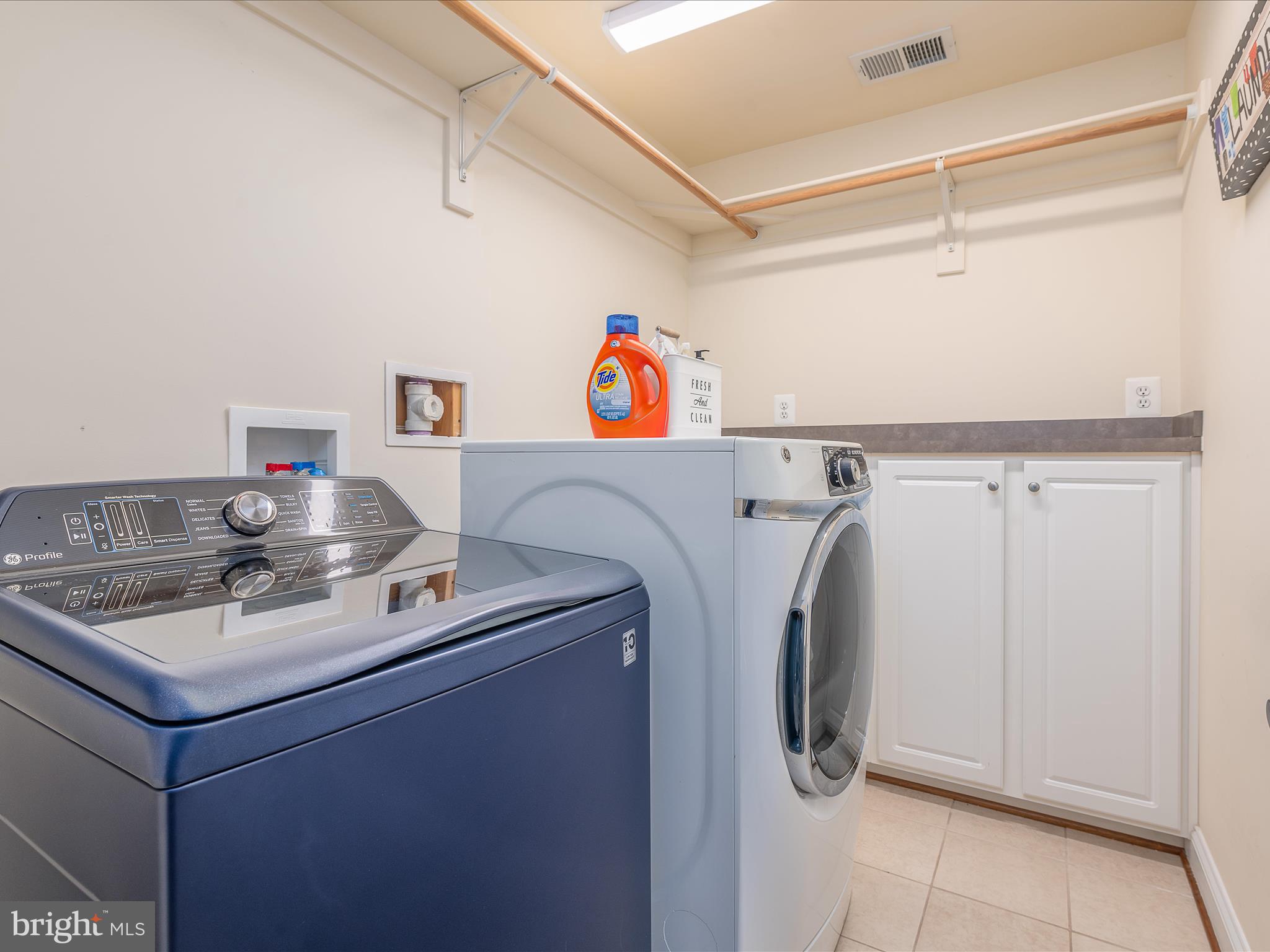 BROOKFIELD - Residential Lease