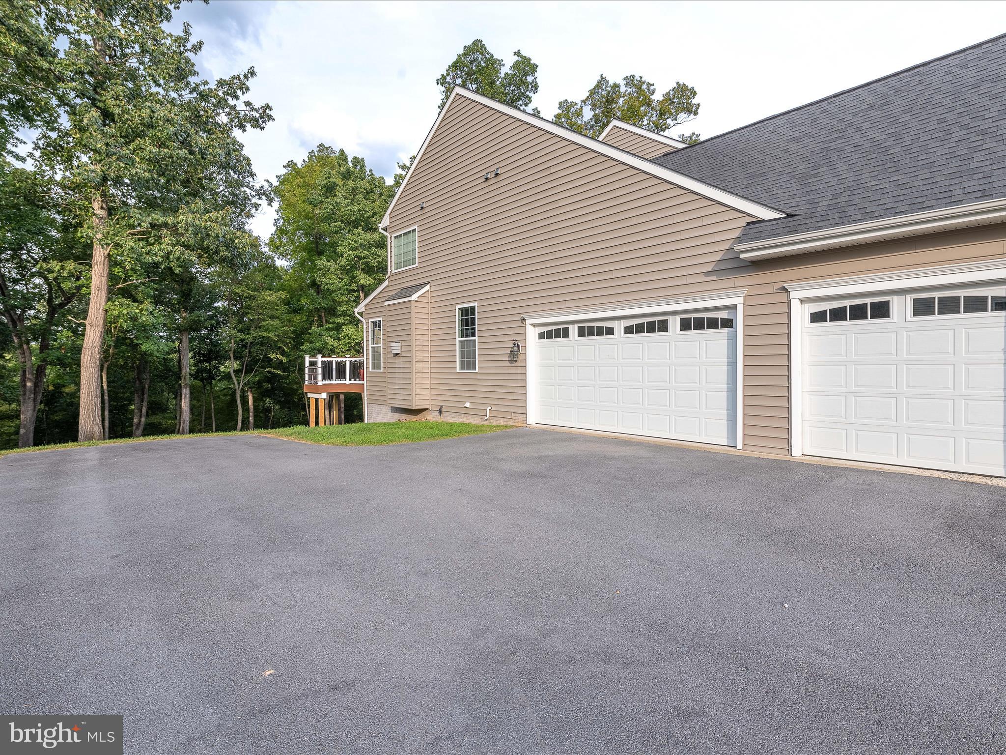 BROOKFIELD - Residential Lease