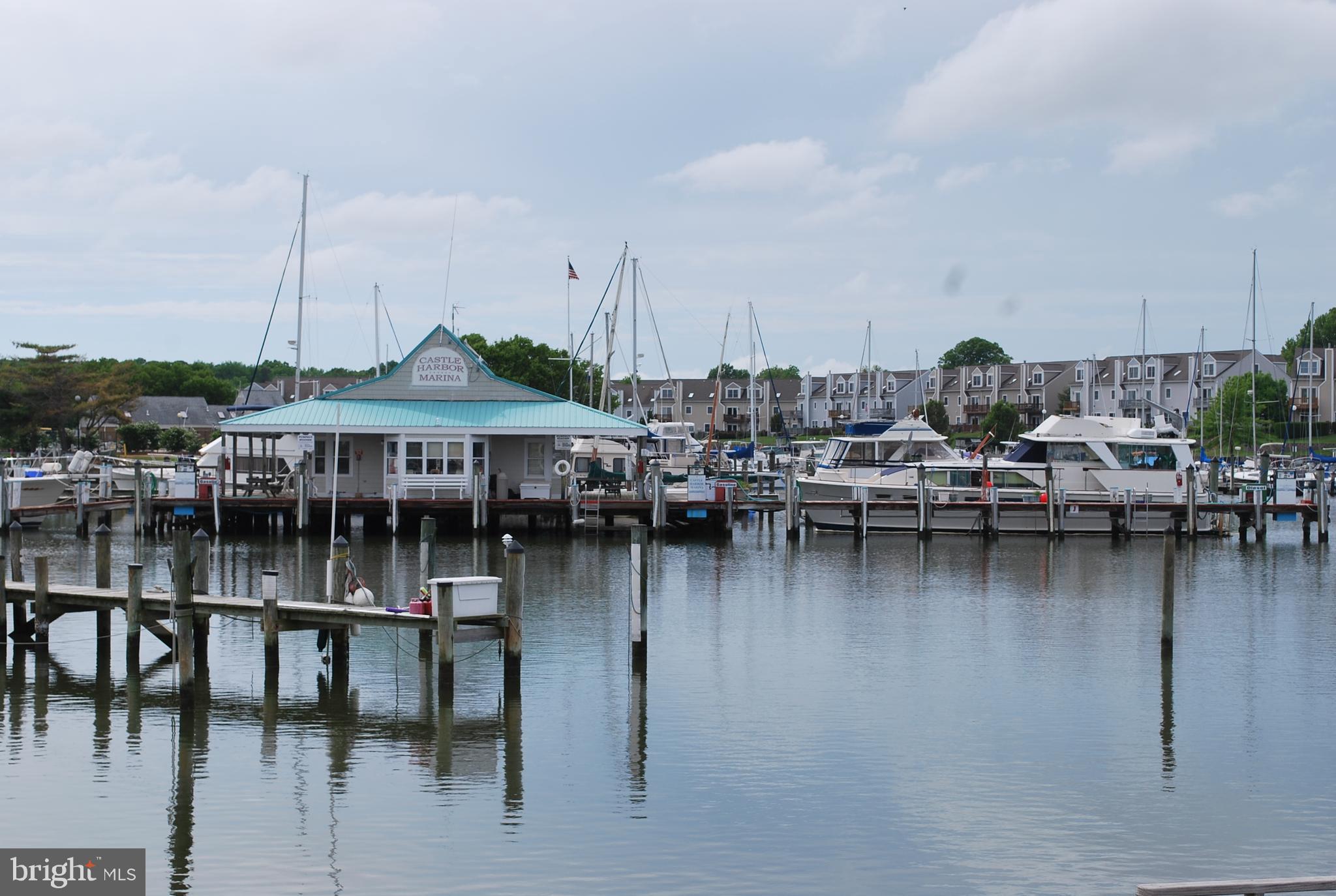 QUEENS LANDING - Residential